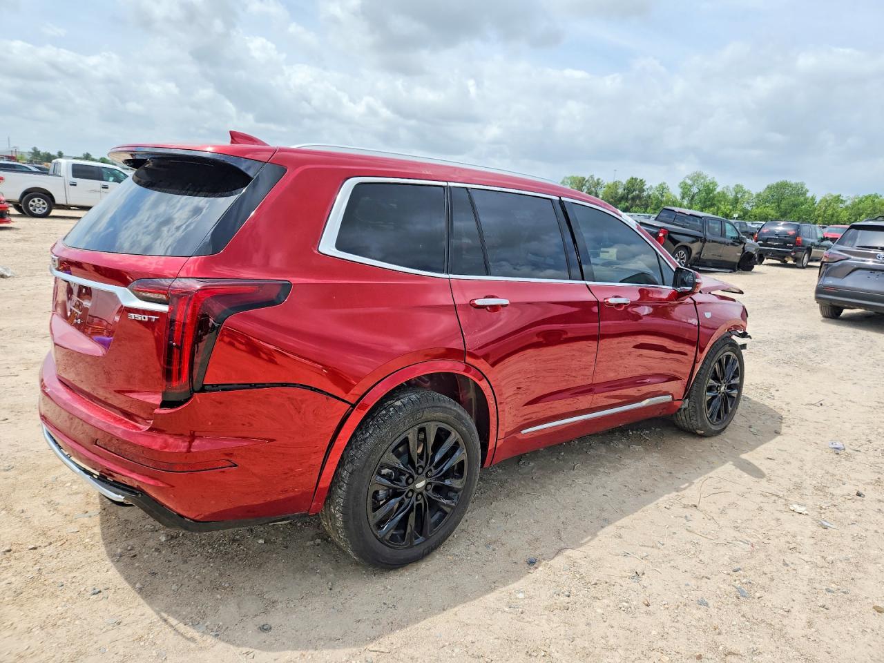 2023 Cadillac Xt6 Luxury - Image 3