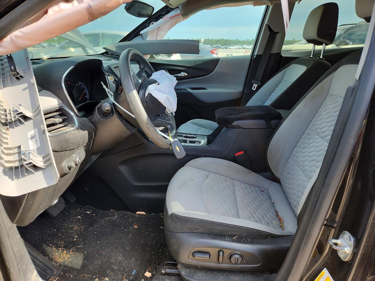 2020 Chevrolet Equinox Ls - Image 7