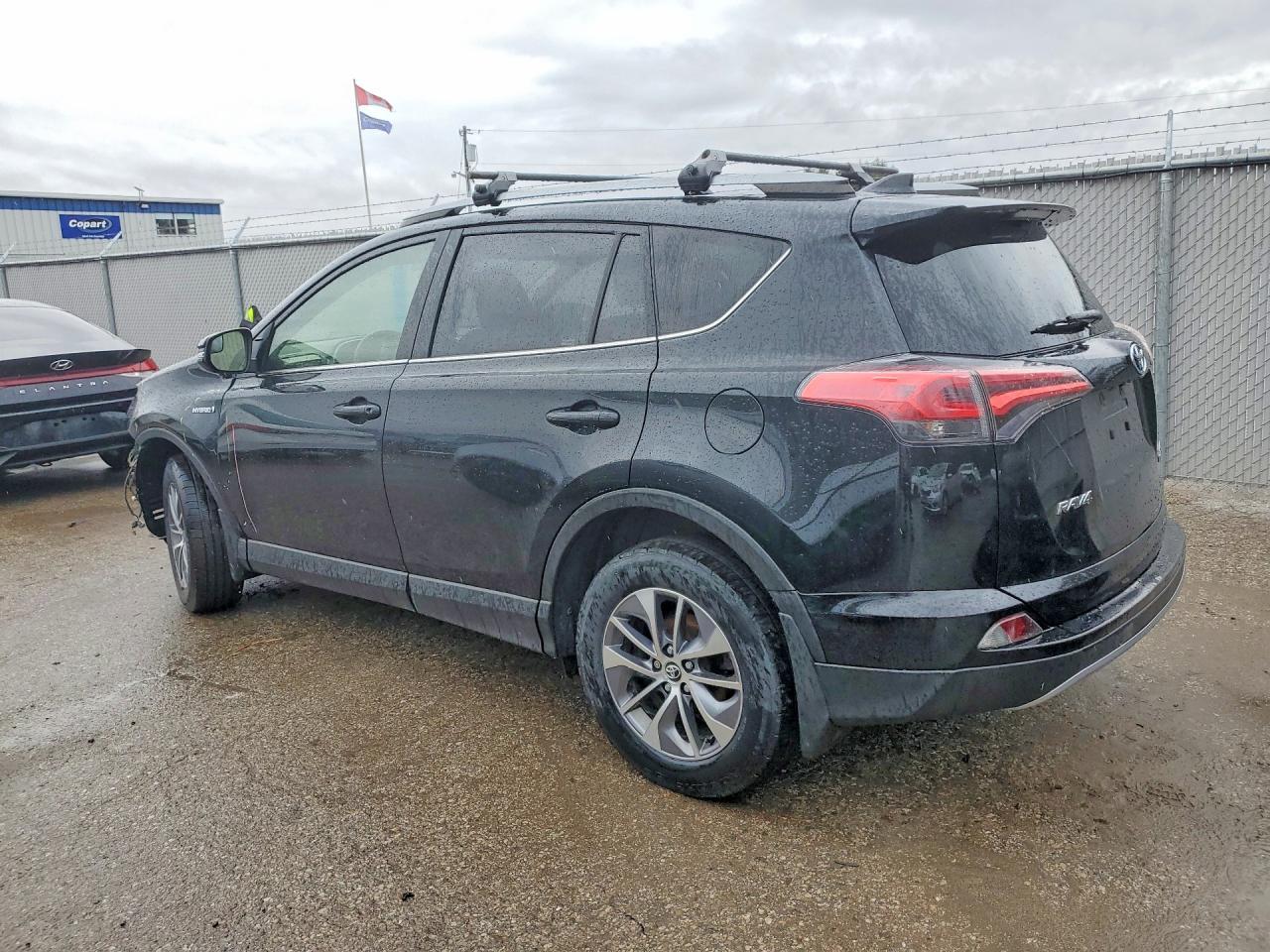 2018 Toyota Rav4 Hybrid Le - Фото 2