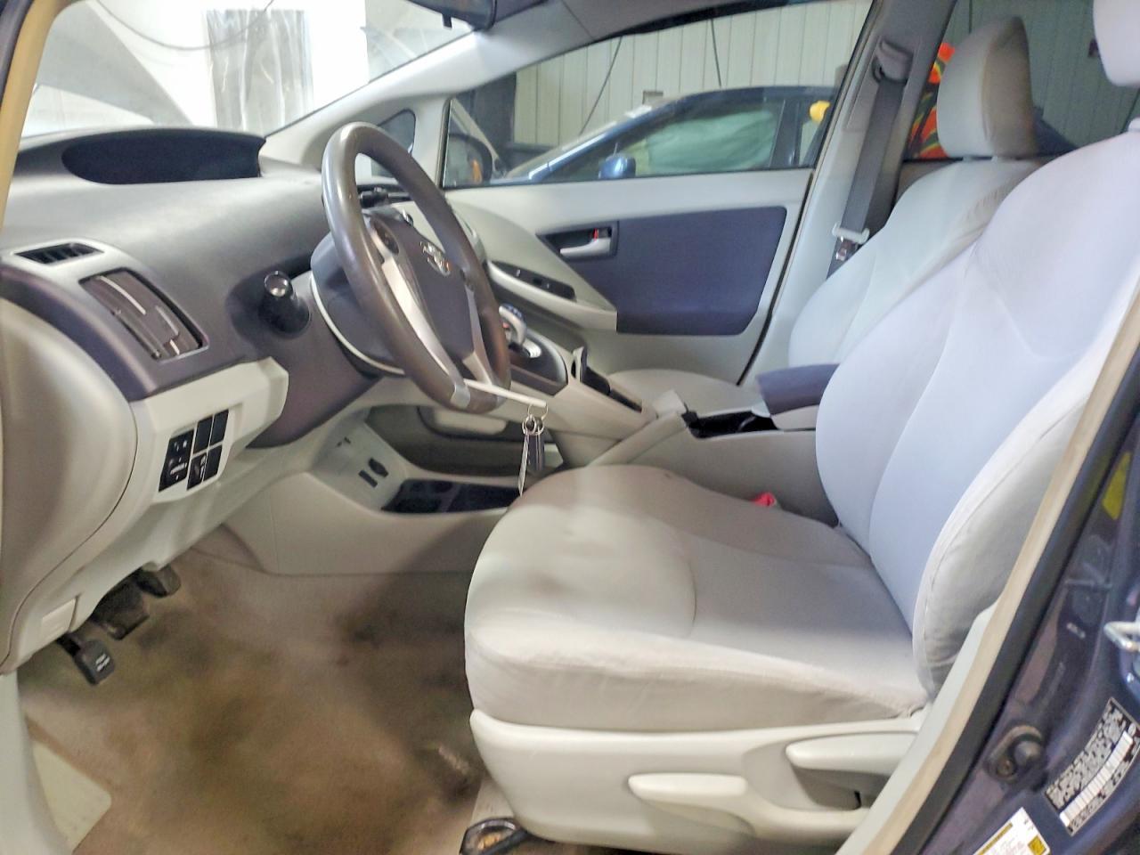 2010 Toyota Prius Iii - Фото 7