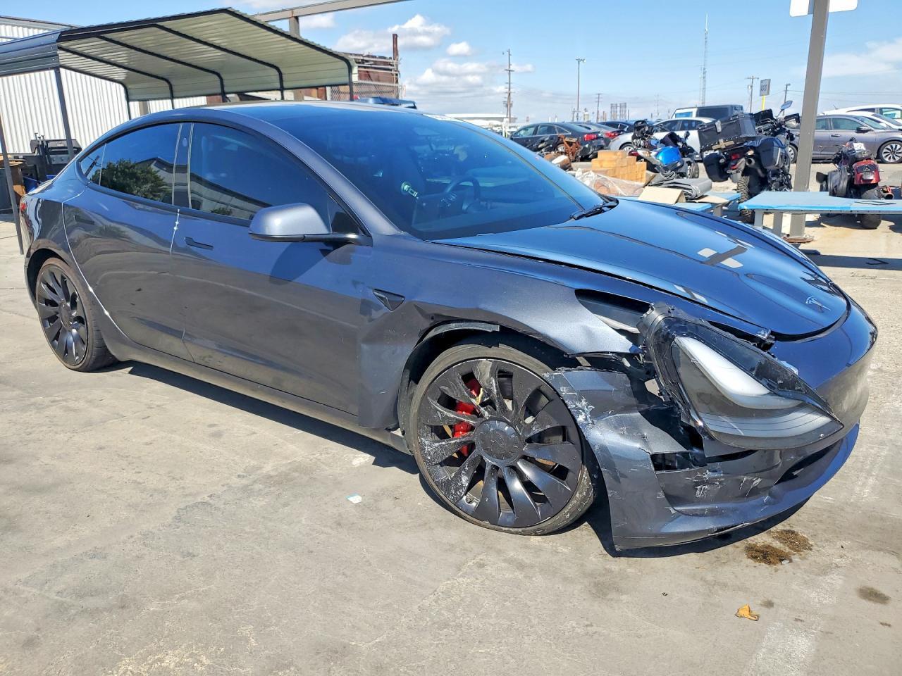 2023 Tesla Model 3 - Image 4