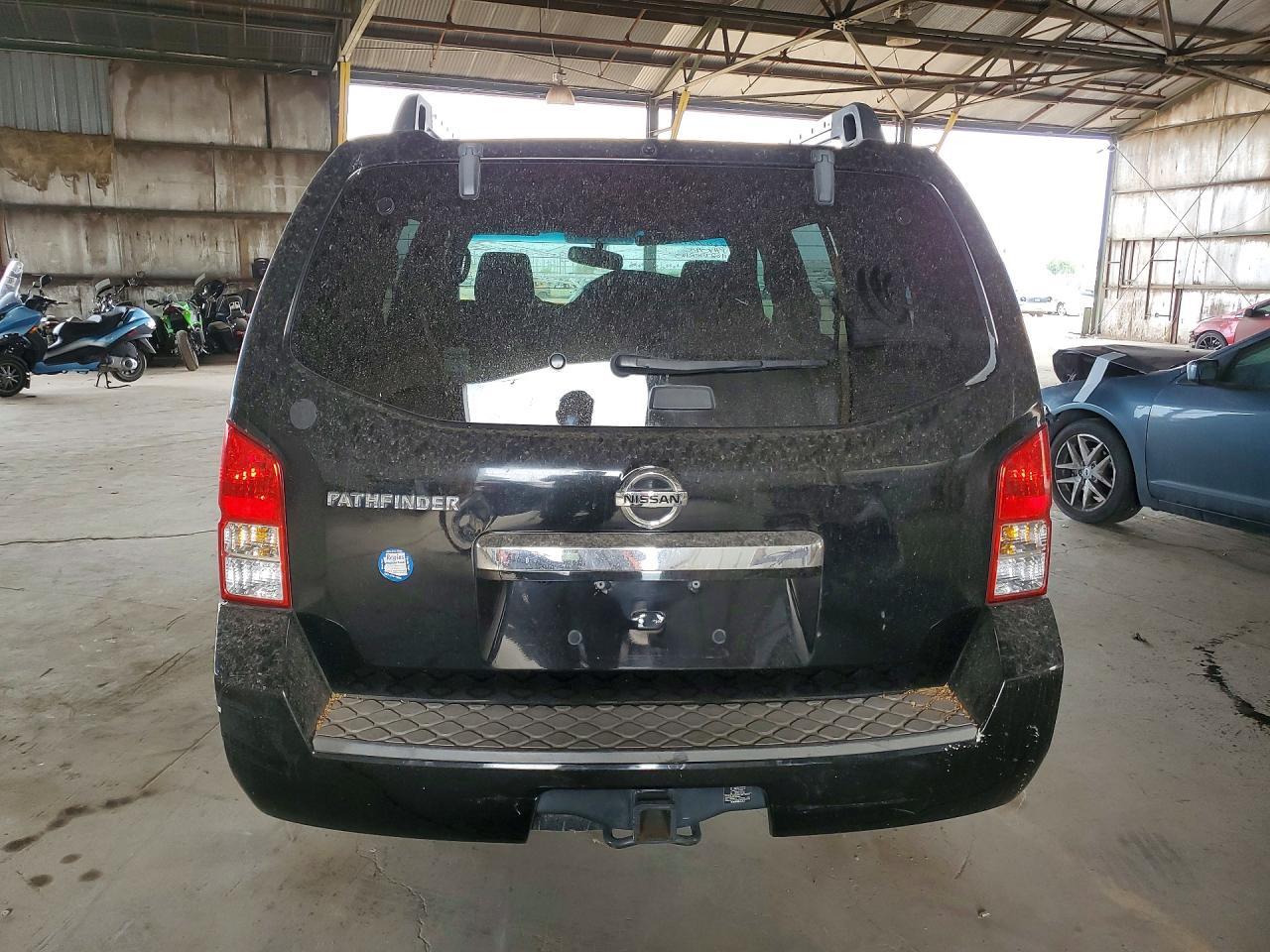 2011 Nissan Pathfinder S - Image 6