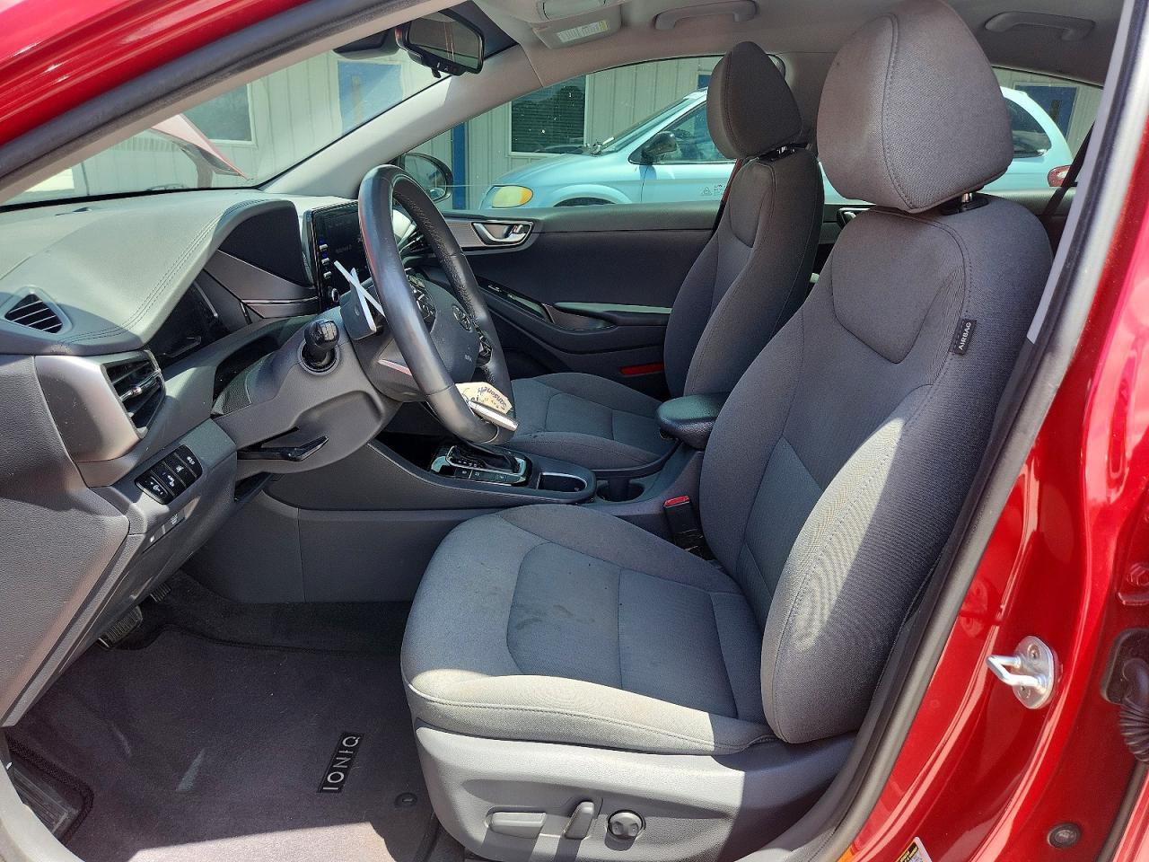 2022 Hyundai Ioniq Se - Фото 7