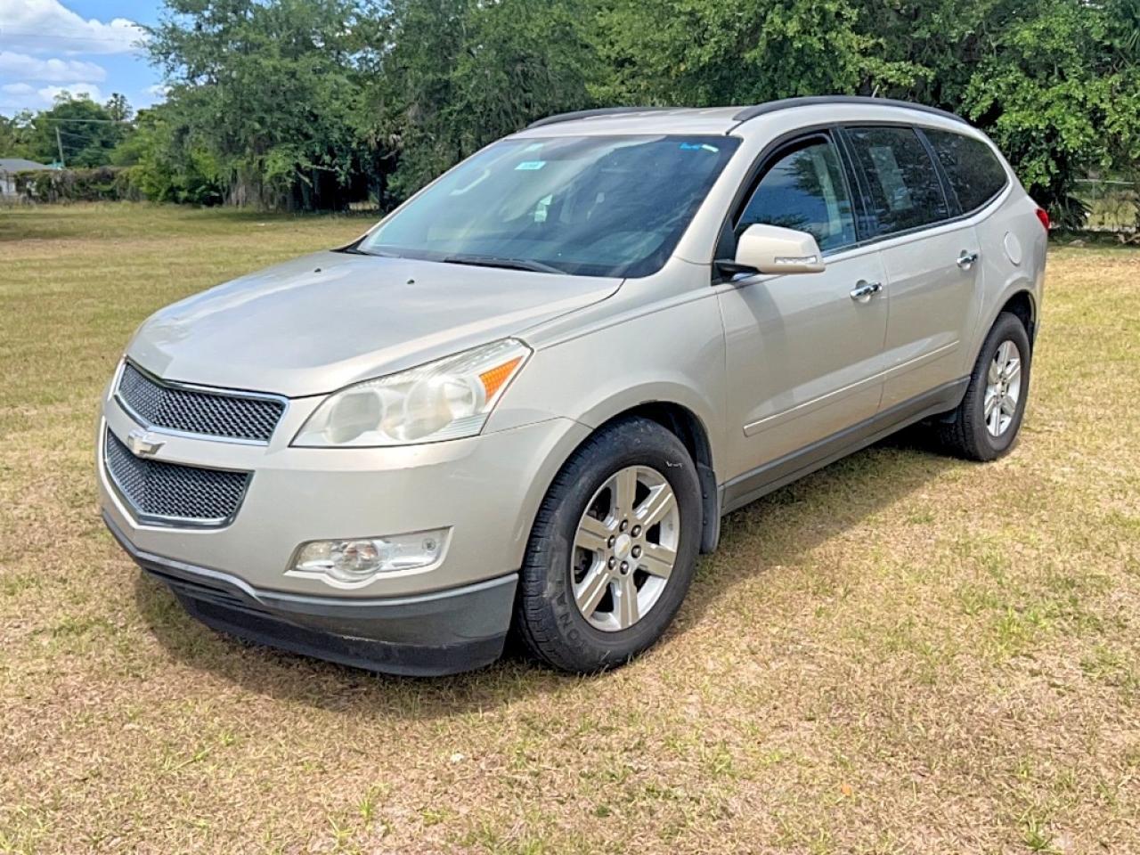 2011 Chevrolet Traverse Lt - Фото 2