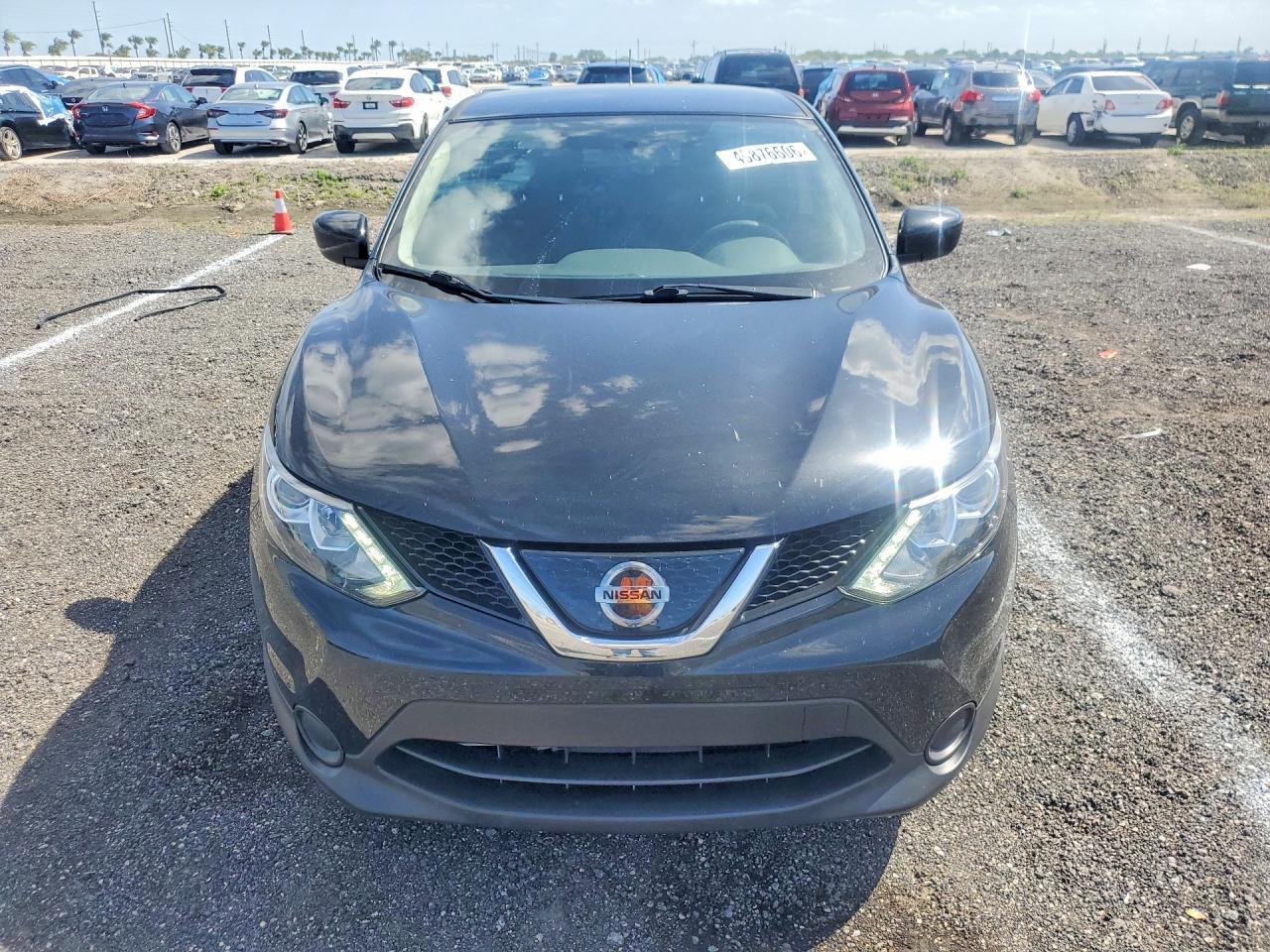2019 Nissan Rogue Sport S - Фото 5