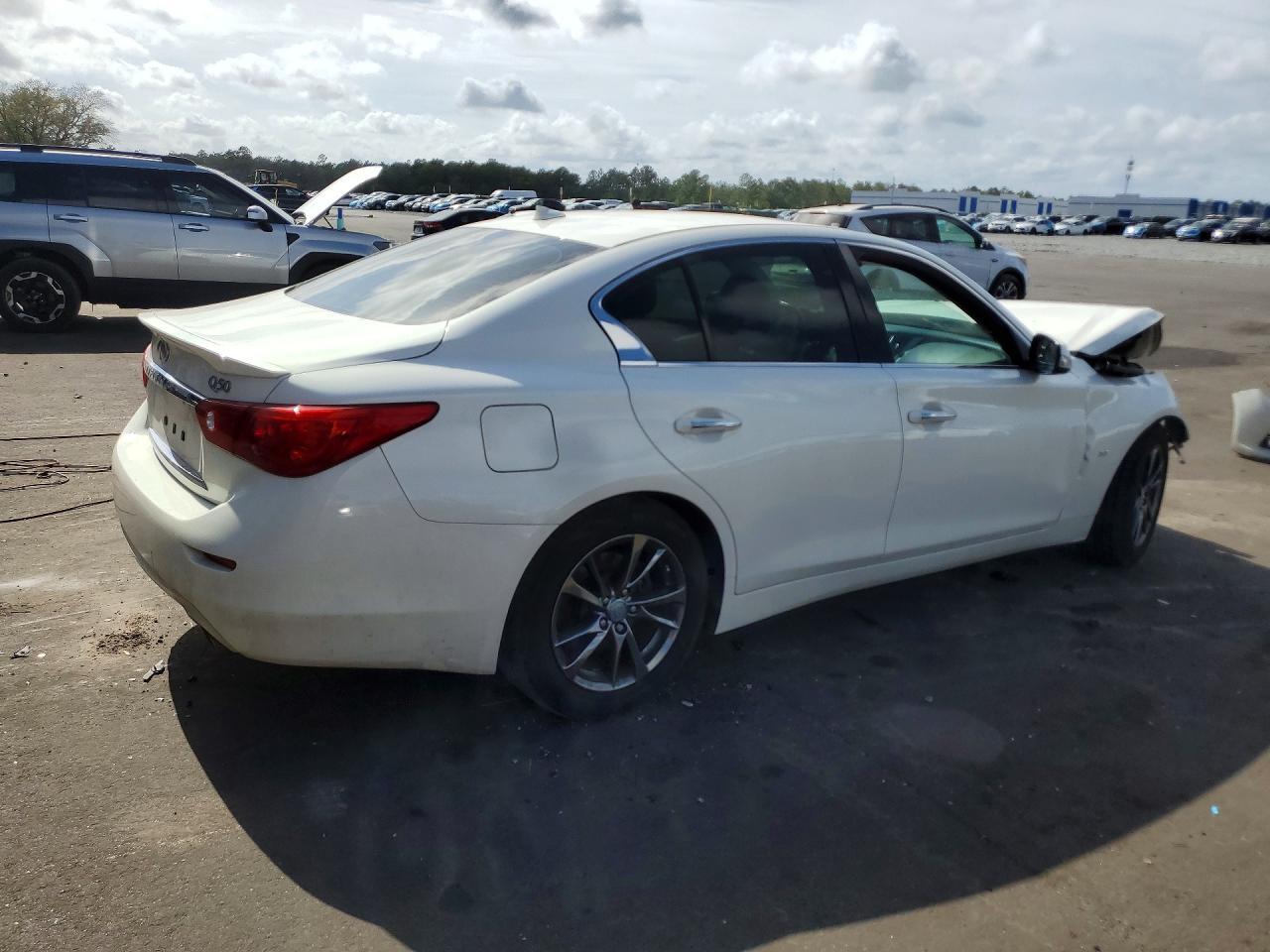 2015 Infiniti Q50 Base - Image 3