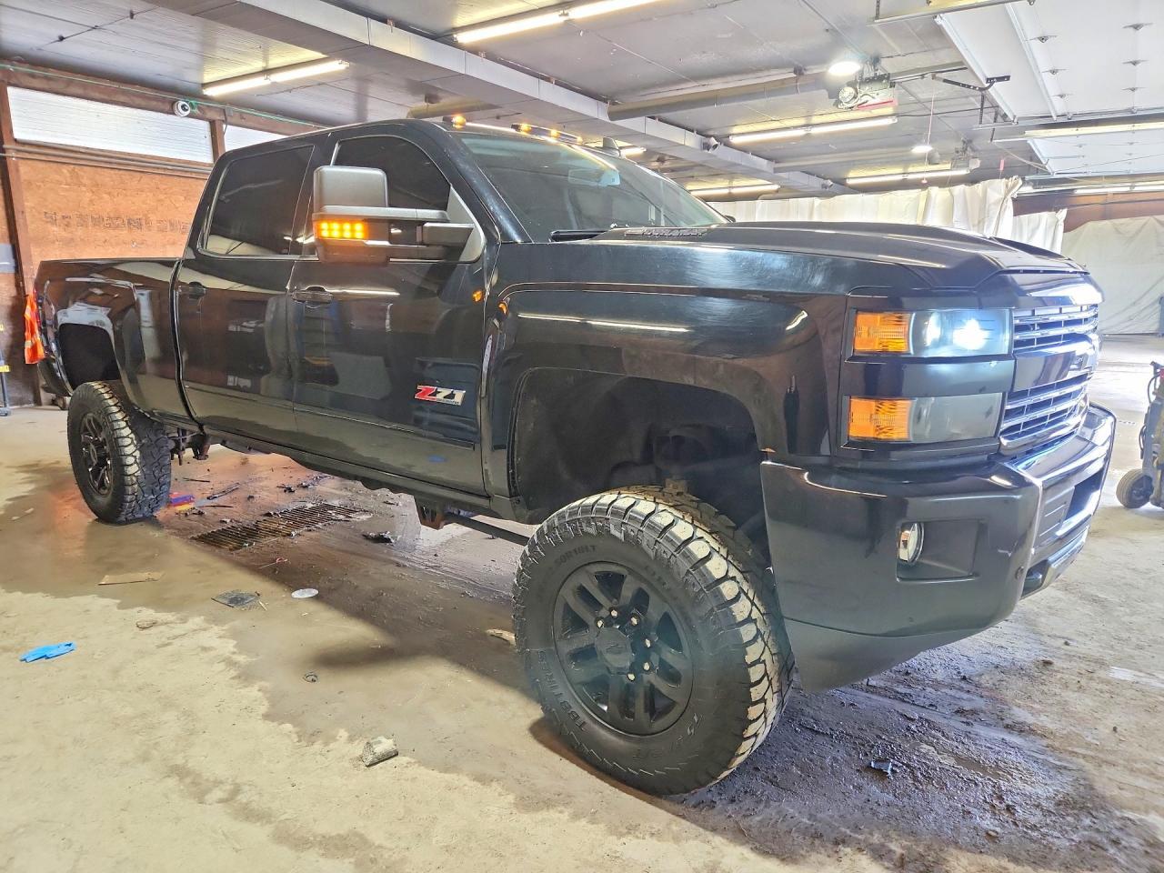 2018 Chevrolet Silverado K2500 Heavy Duty Lt - Image 4