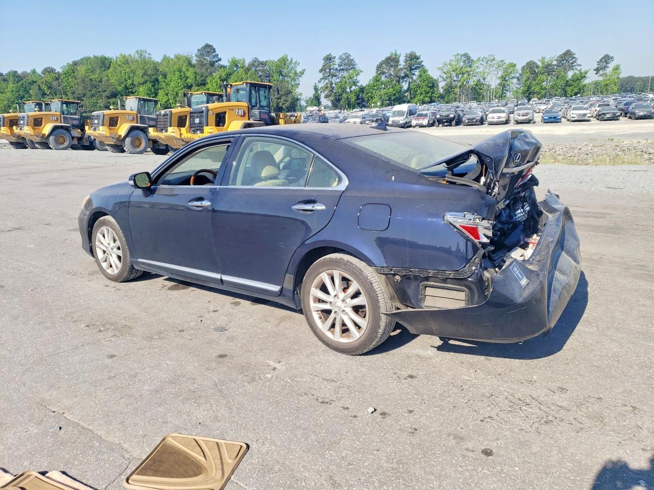 2010 Lexus Es 350 - Image 2