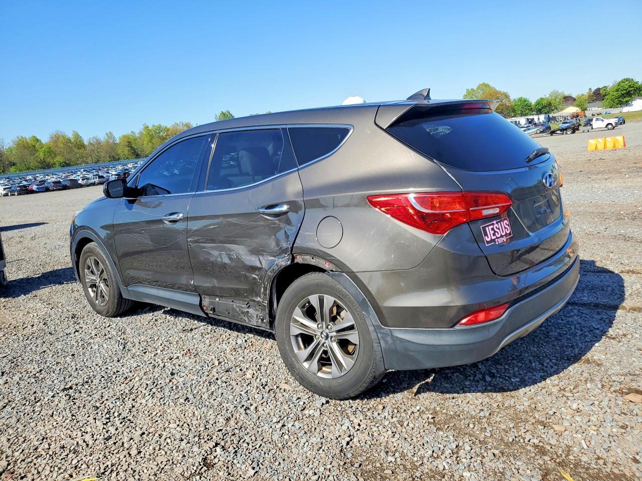 2014 Hyundai Santa Fe Sport 2.4L - Image 2