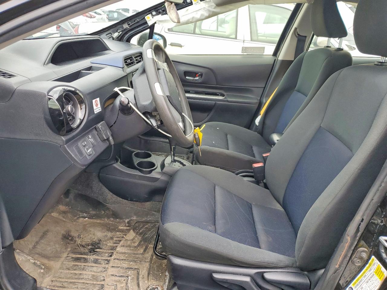 2016 Toyota Prius C Two - Фото 7