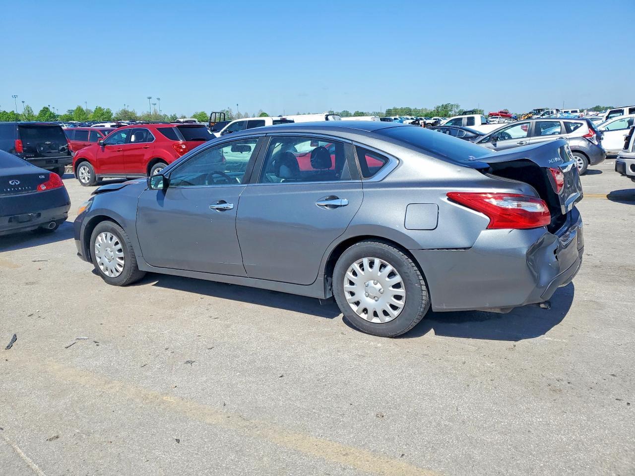 2017 Nissan Altima 2.5 S - Фото 2