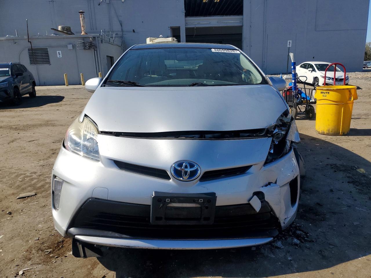 2014 Toyota Prius Three - Фото 5