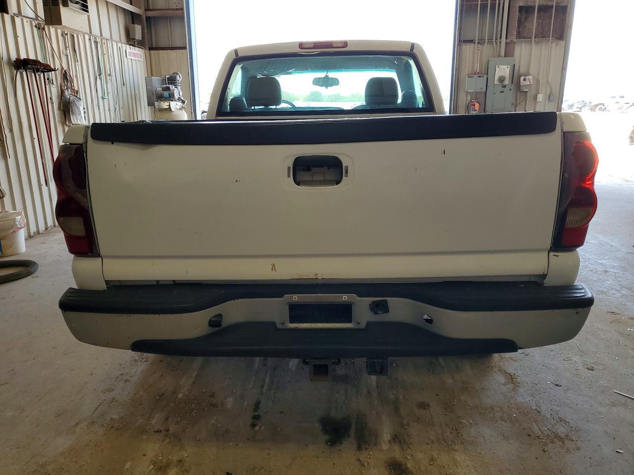 2005 Chevrolet Silverado C1500 - Image 6