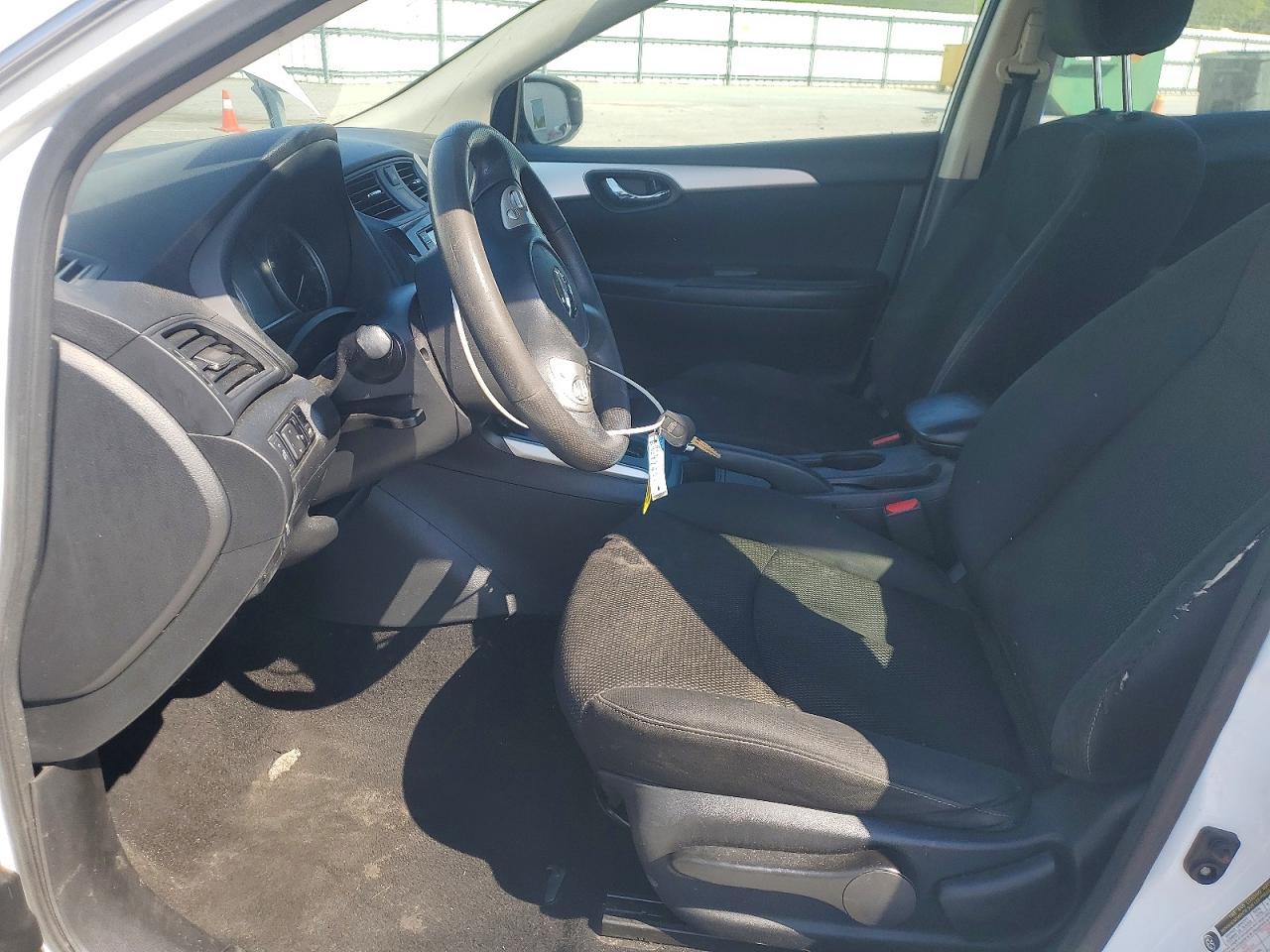 2019 Nissan Sentra S - Фото 7