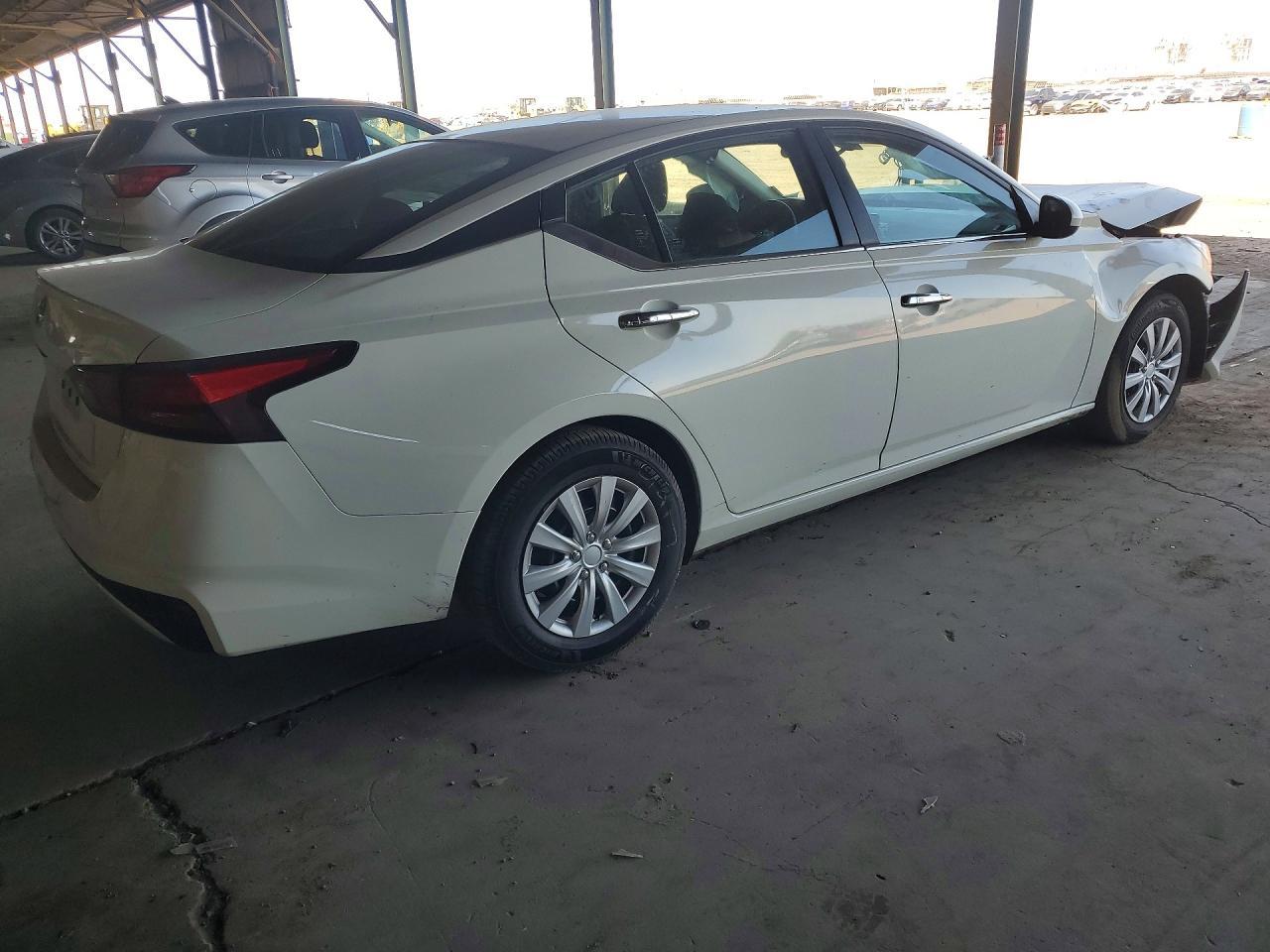 2021 Nissan Altima S - Фото 3