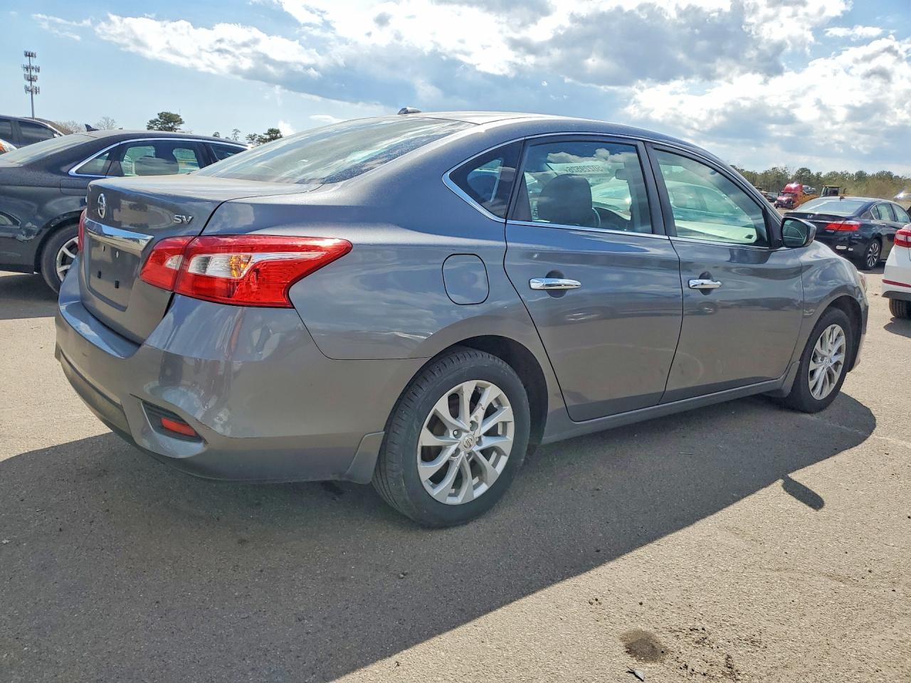 2019 Nissan Sentra Sv - Фото 3