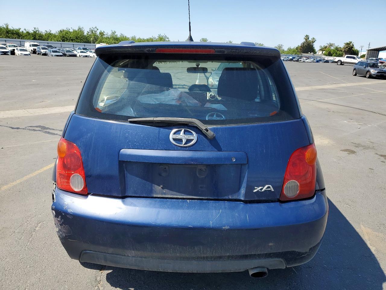 2004 Scion Xa Base - Фото 6