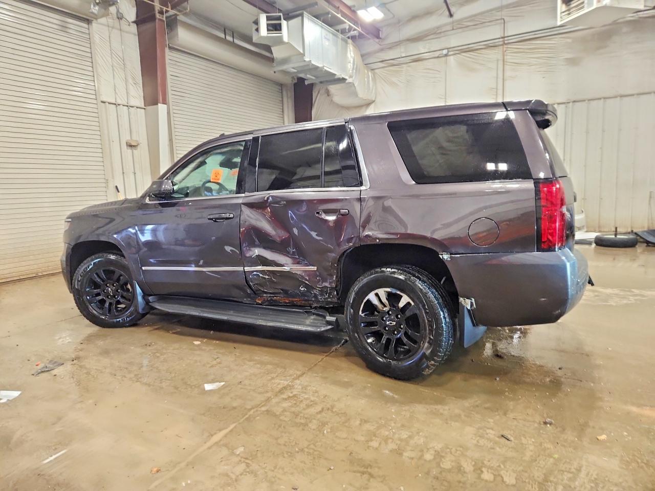 2017 Chevrolet Tahoe Special - Фото 2