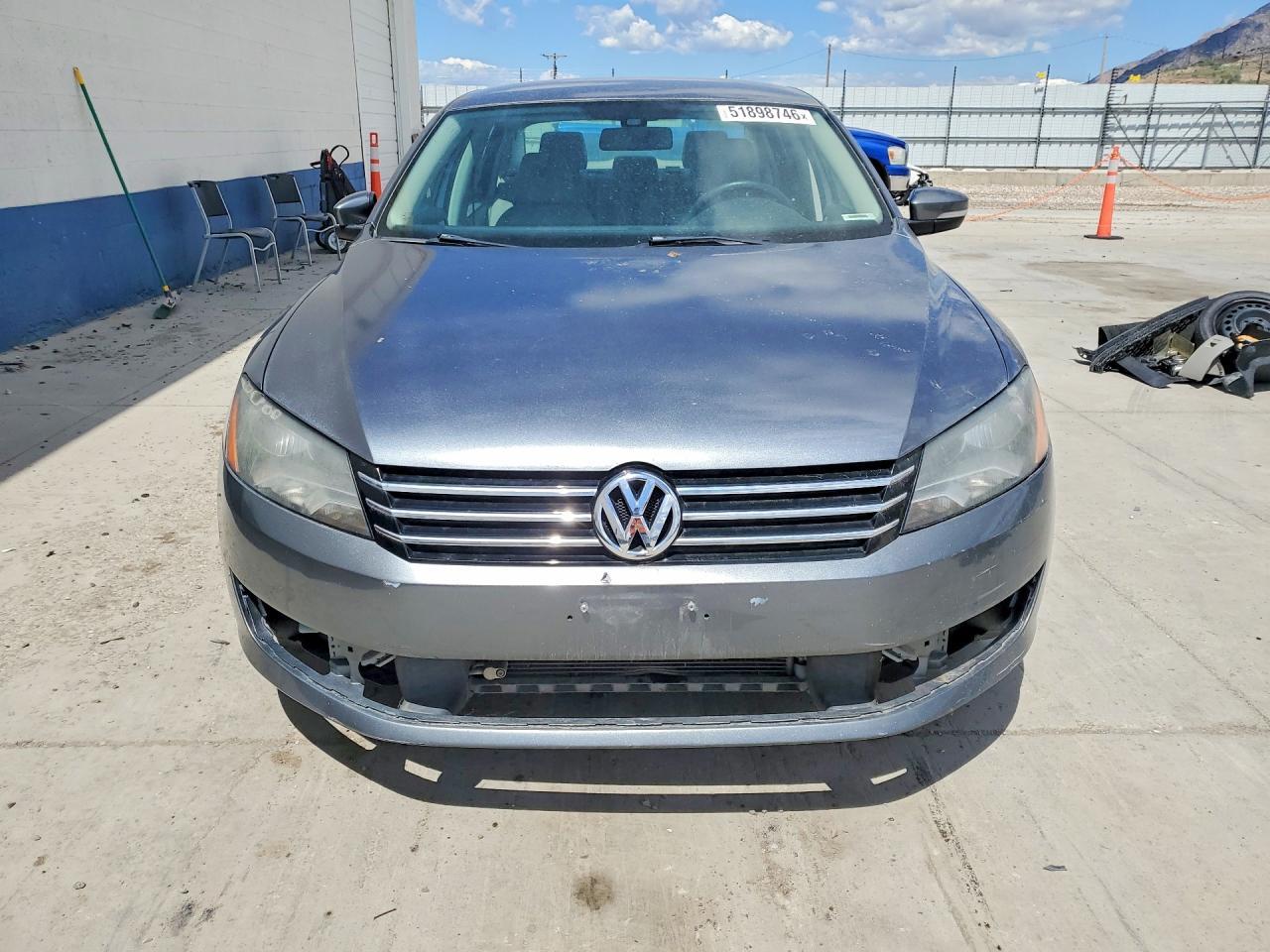 2014 Volkswagen Passat S - Фото 5