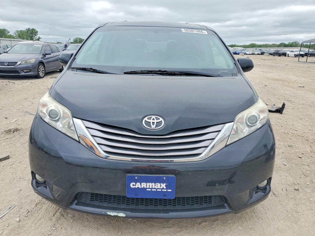 2015 Toyota Sienna Xle 8-Passenger - Фото 5