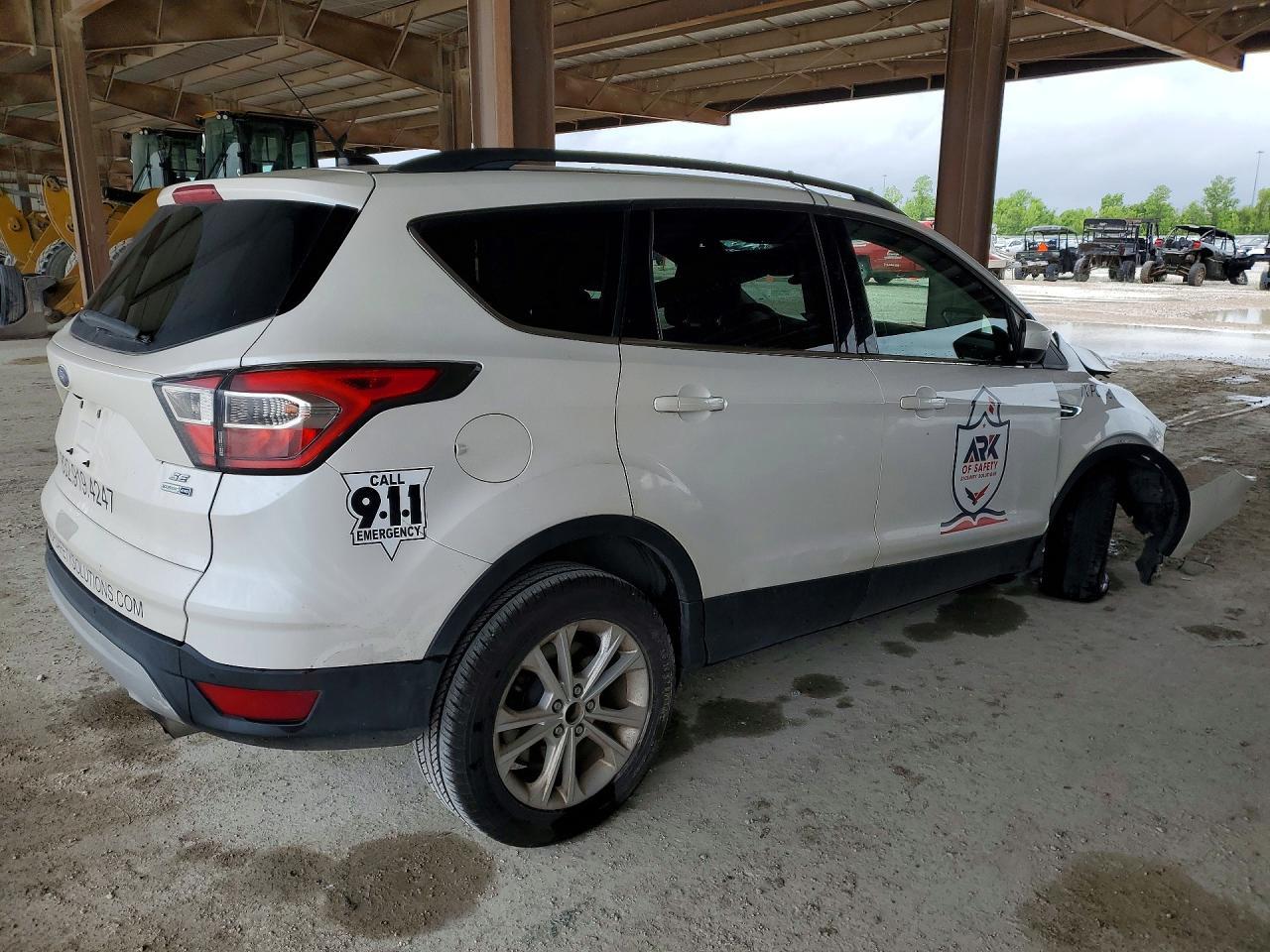 2017 Ford Escape Se - Фото 3