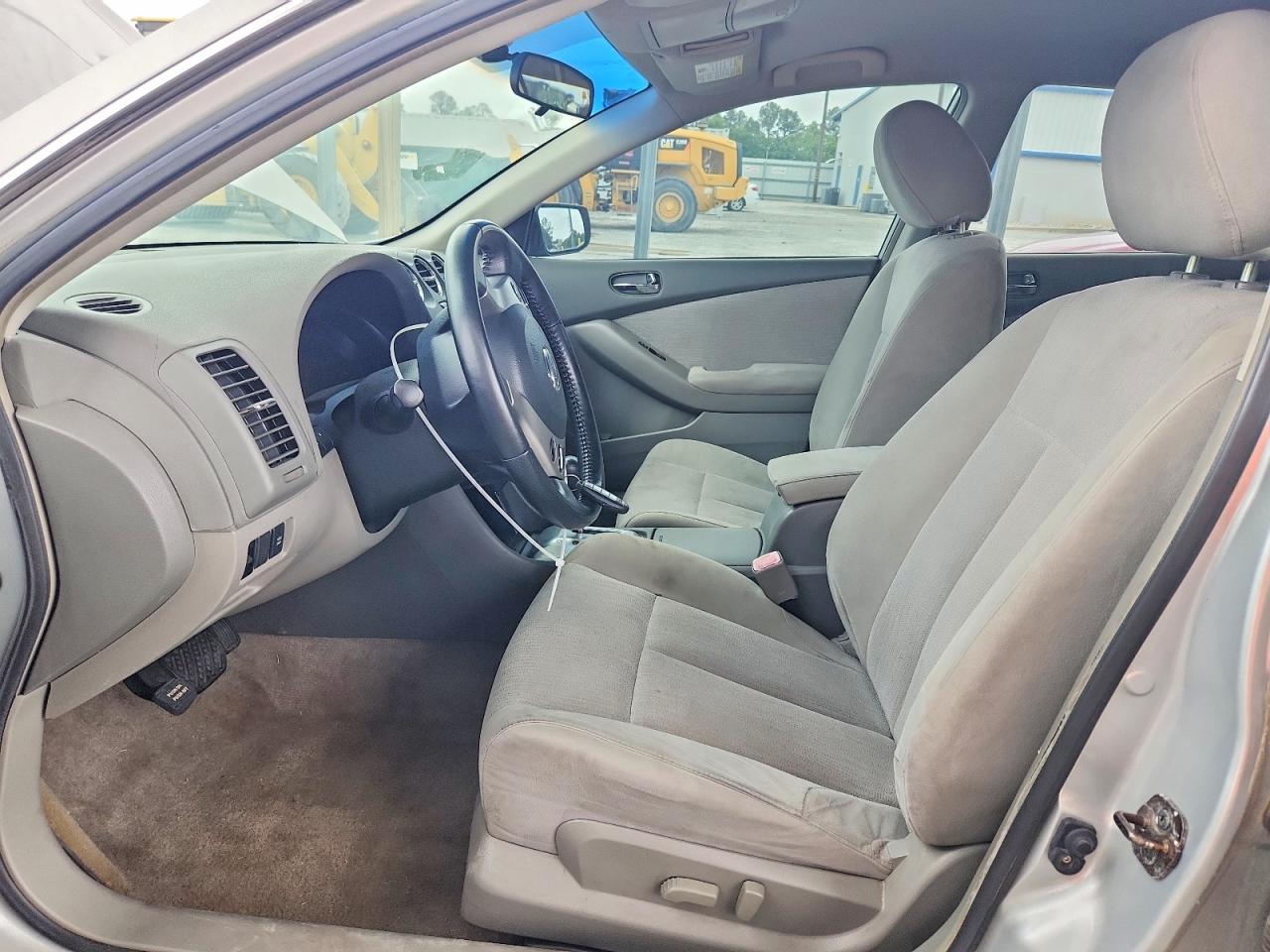 2010 Nissan Altima 2.5 - Фото 7