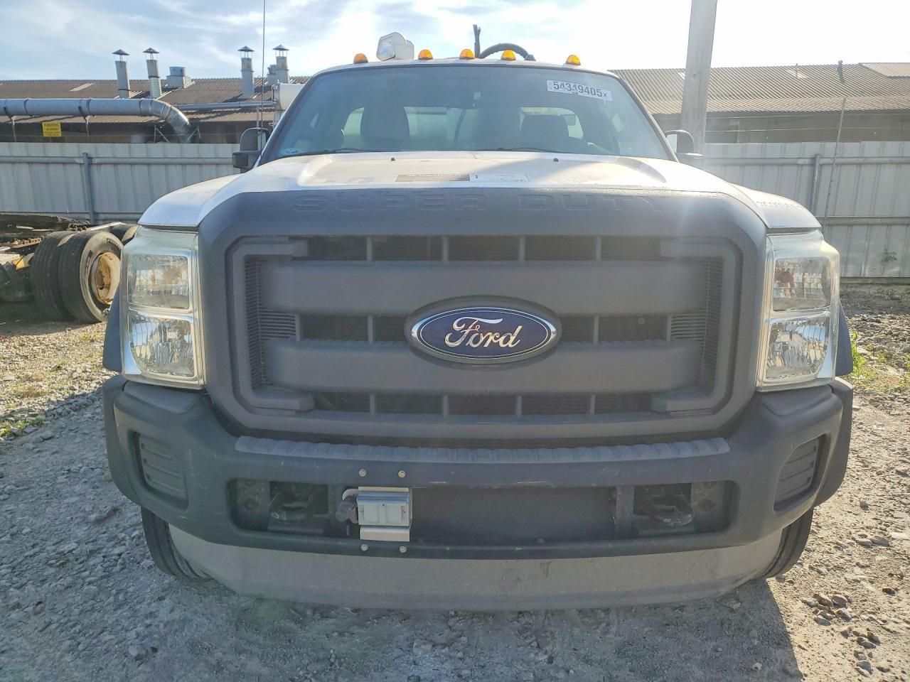 2013 Ford F450 Super Duty - Image 5