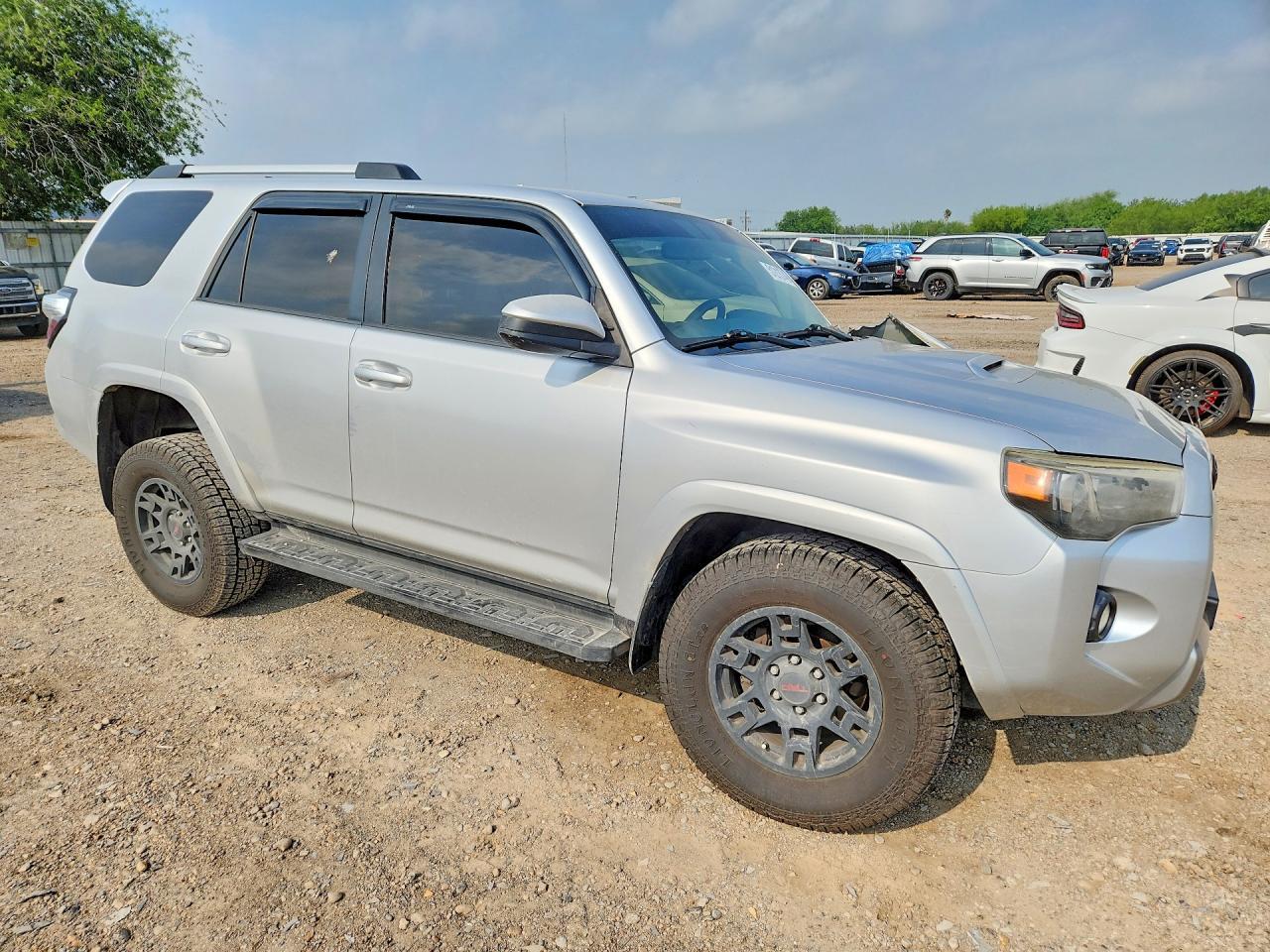 2016 Toyota 4Runner Trail - Image 4