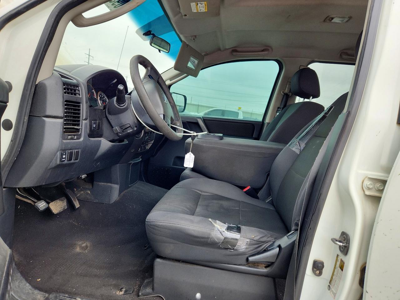 2009 Nissan Titan Xe - Image 7