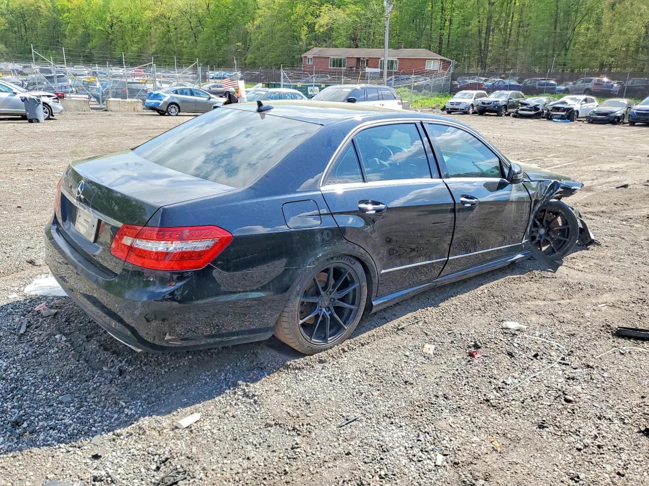 2011 Mercedes-Benz E 550 - Фото 3