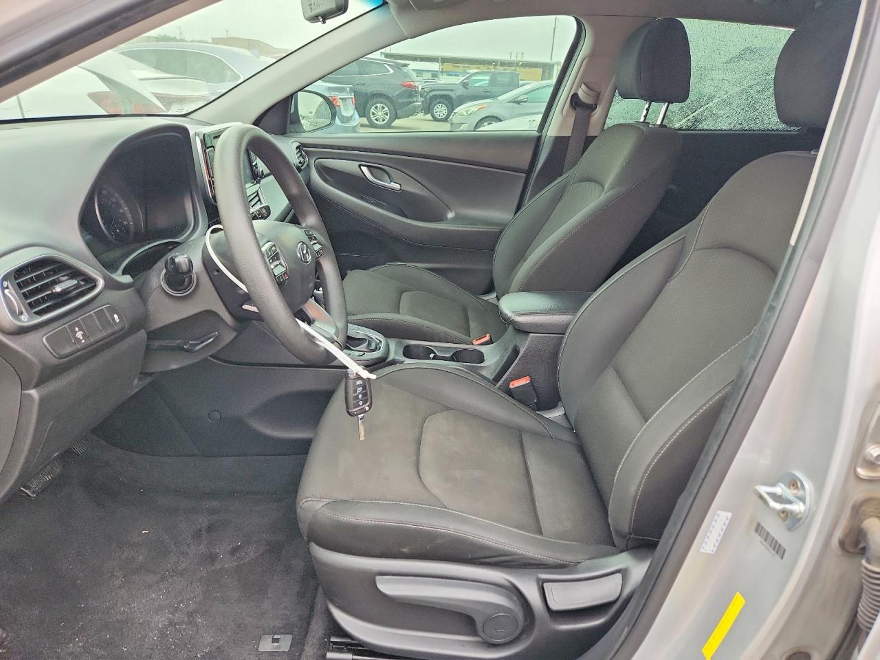 2018 Hyundai Elantra Gt Base - Image 7