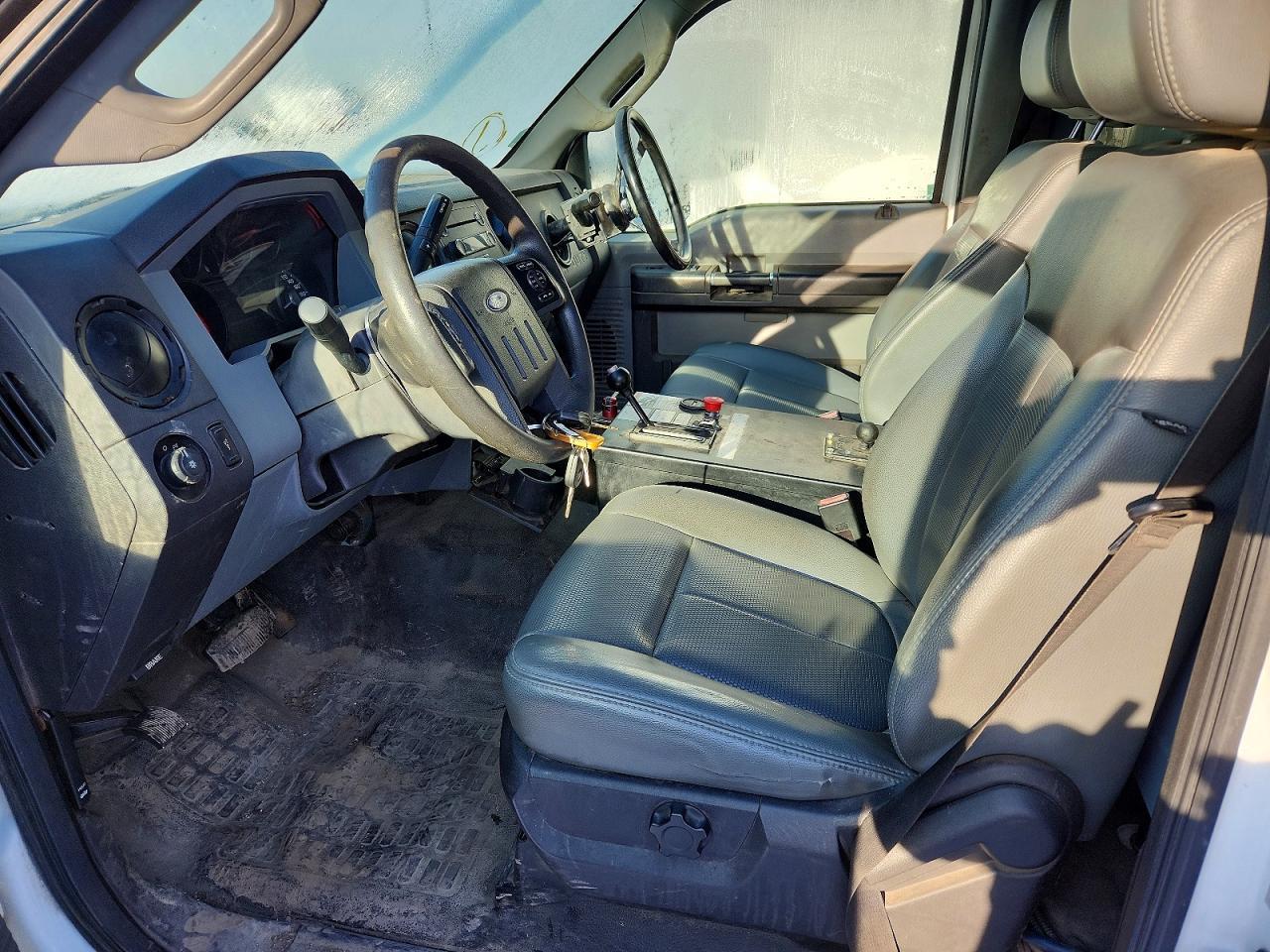 2011 Ford F550 Super Duty - Фото 7