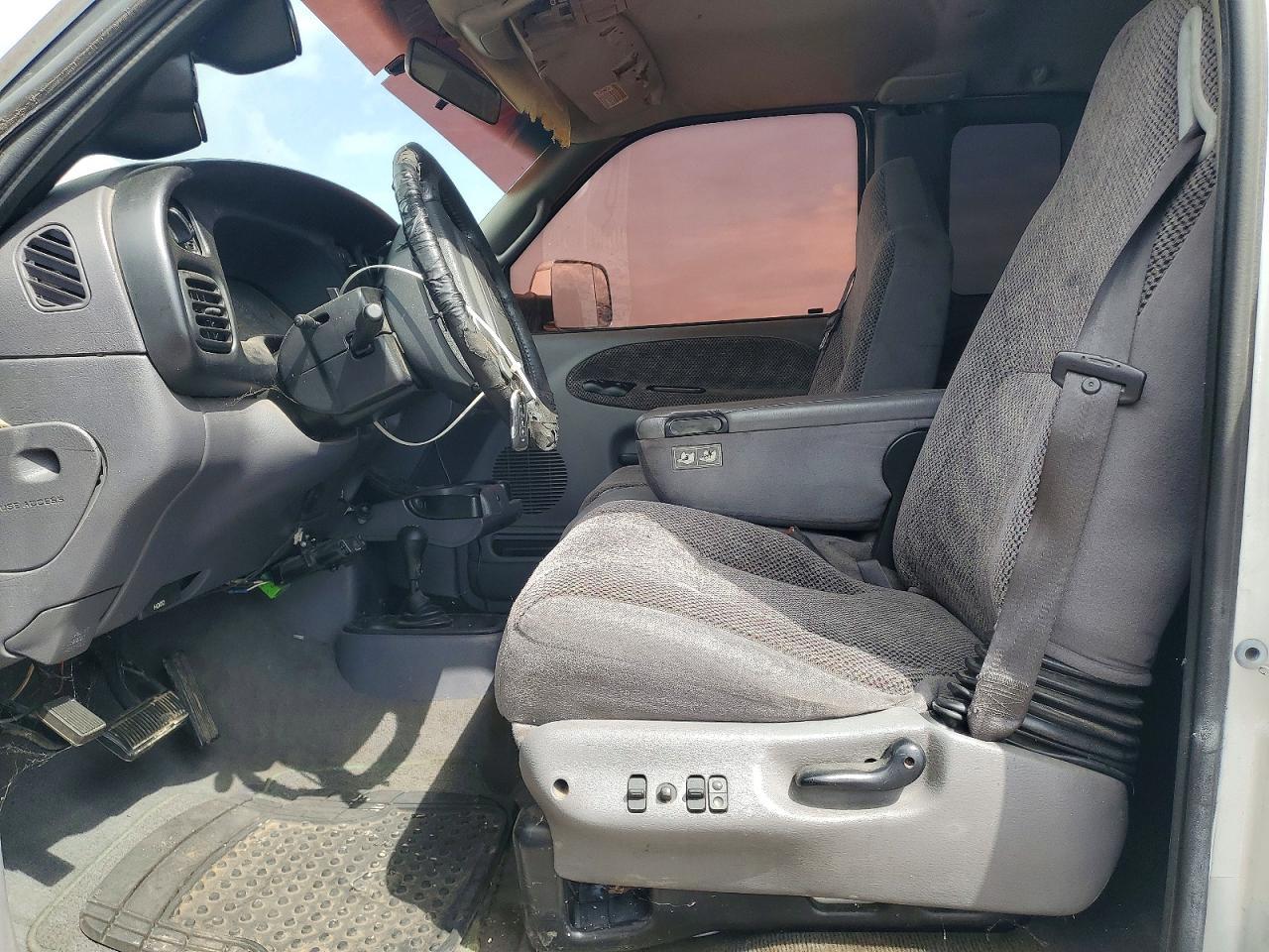 2001 Dodge Ram 2500 - Фото 7
