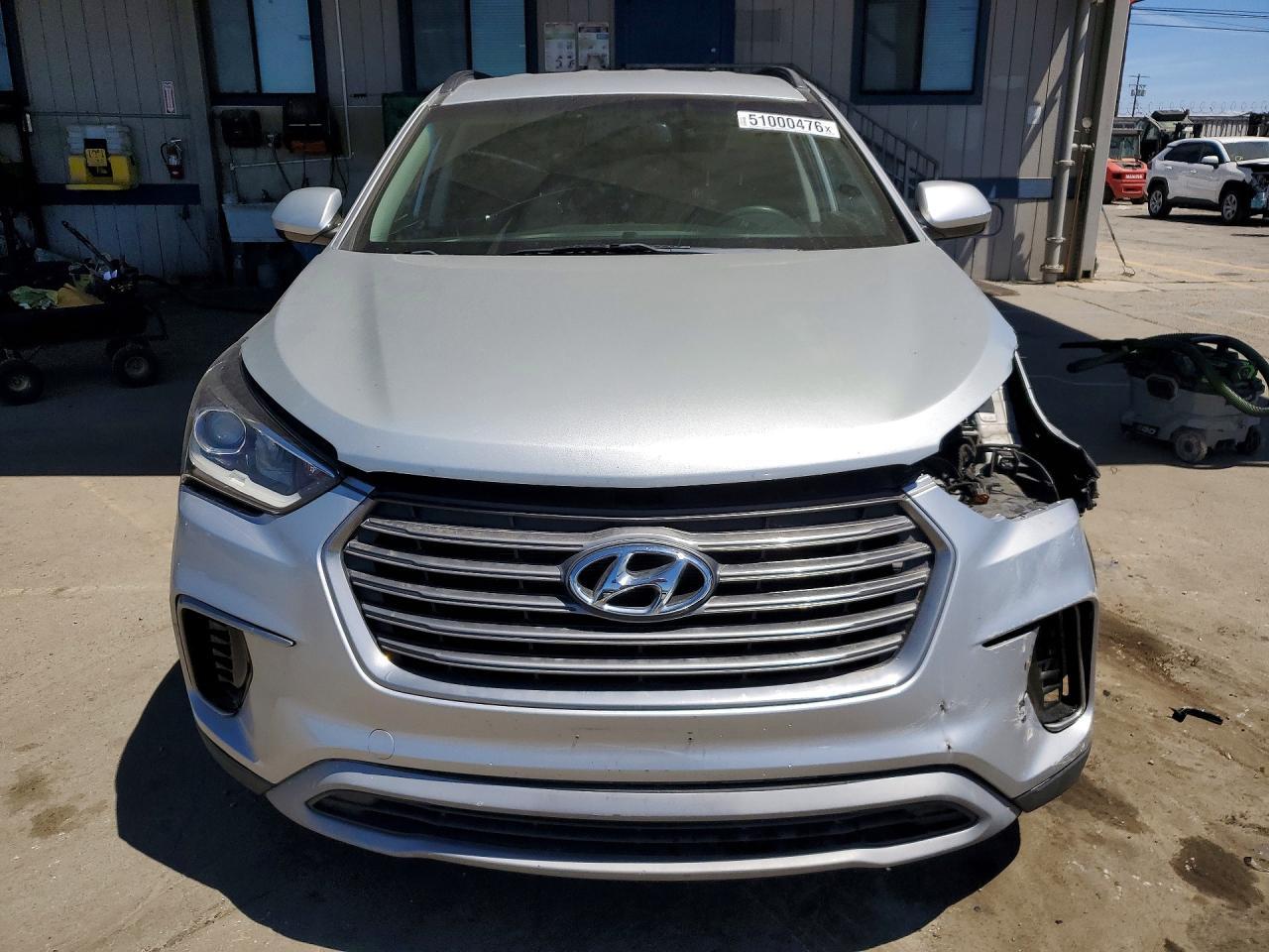 2017 Hyundai Santa Fe Se - Фото 5