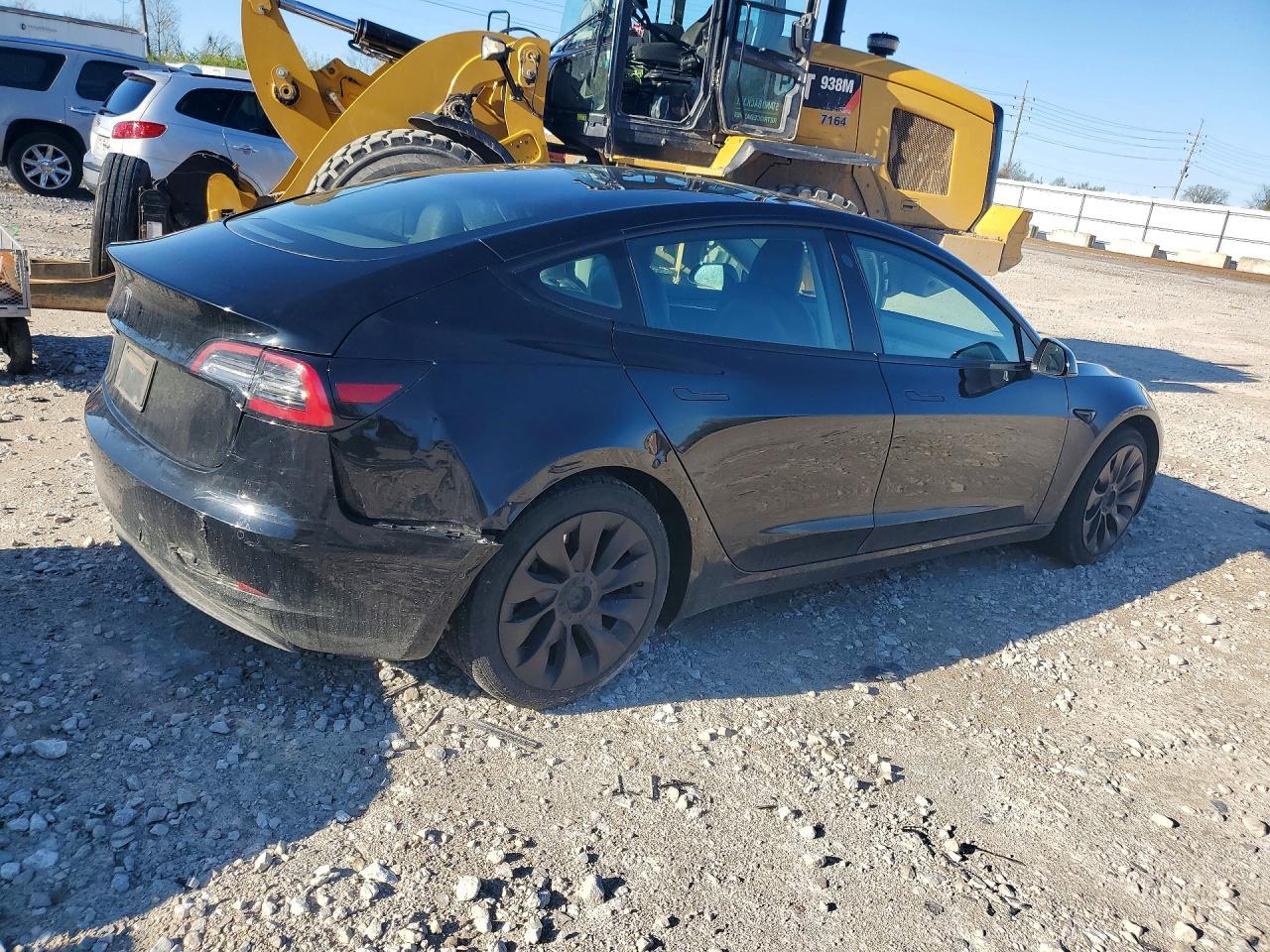 2021 Tesla Model 3 - Фото 3