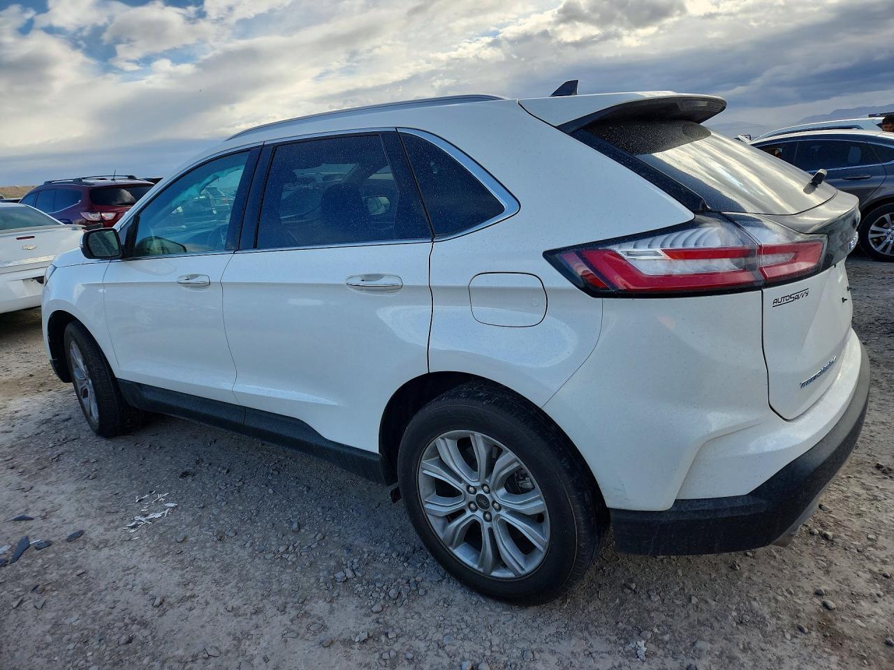 2024 Ford Edge Titanium - Image 2