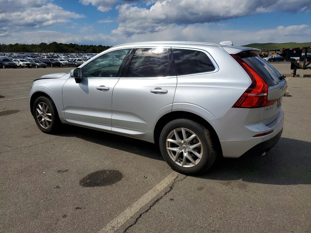 2020 Volvo Xc60 T5 Momentum - Image 2