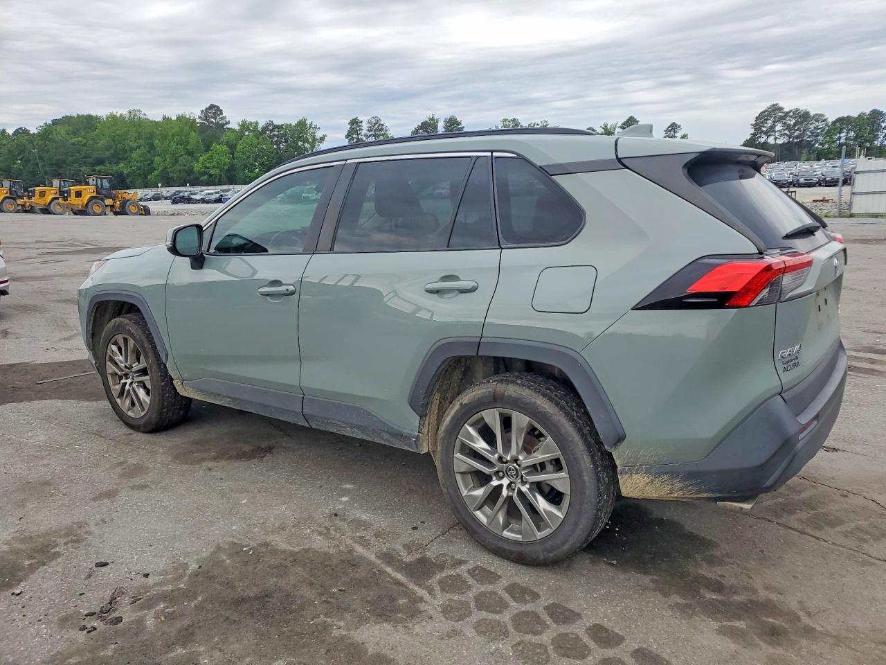 2020 Toyota Rav4 Xle Premium - Image 2