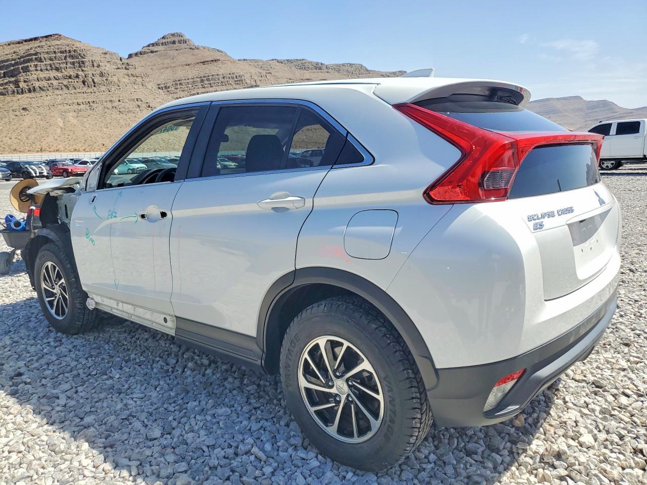 2020 Mitsubishi Eclipse Cross Es - Фото 2