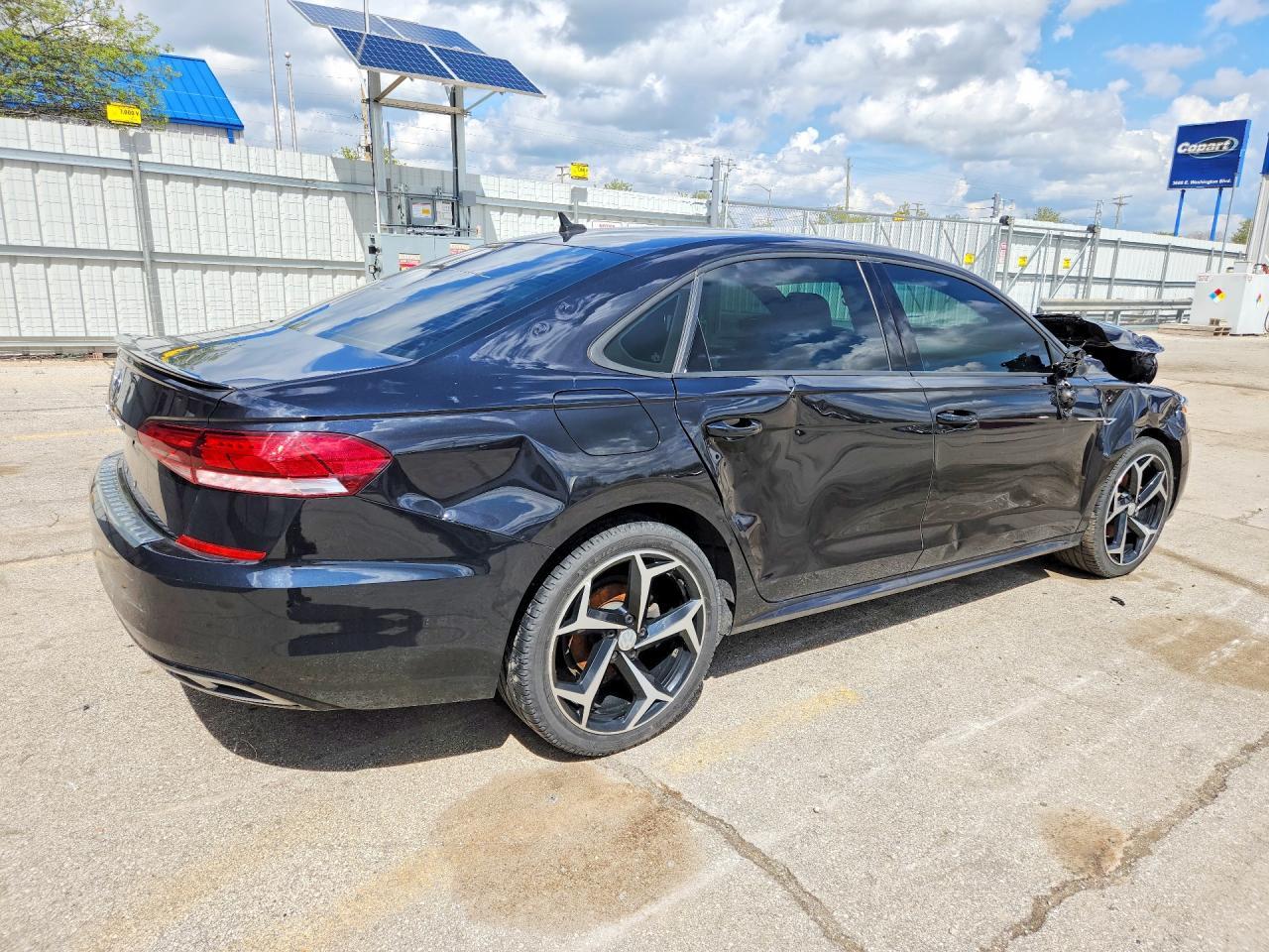 2021 Volkswagen Passat R-Line - Фото 3