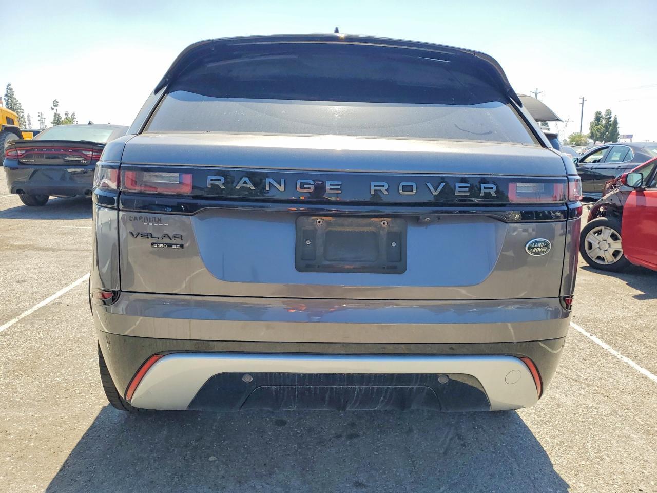 2018 Land Rover Range Rover Velar R-Dynamic Se - Image 6
