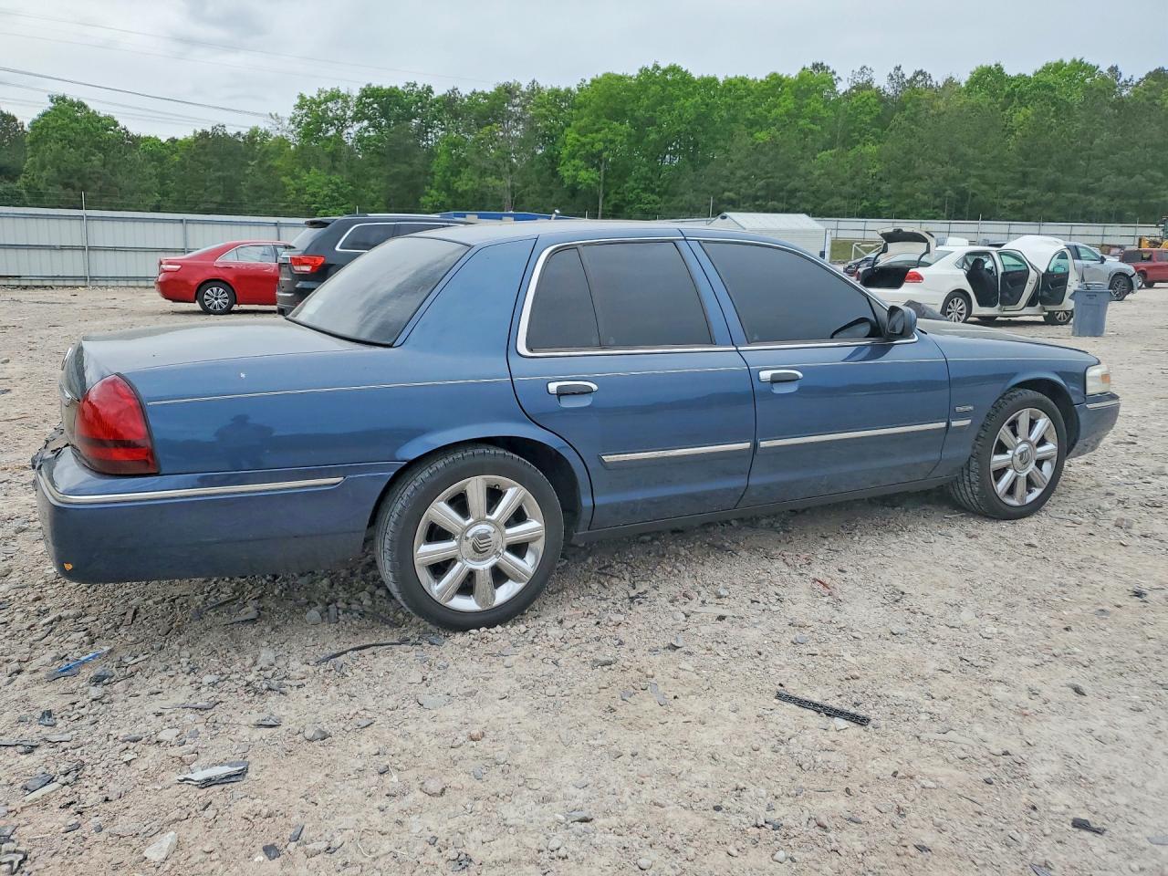 2011 Mercury Grand Marquis Ls - Фото 3