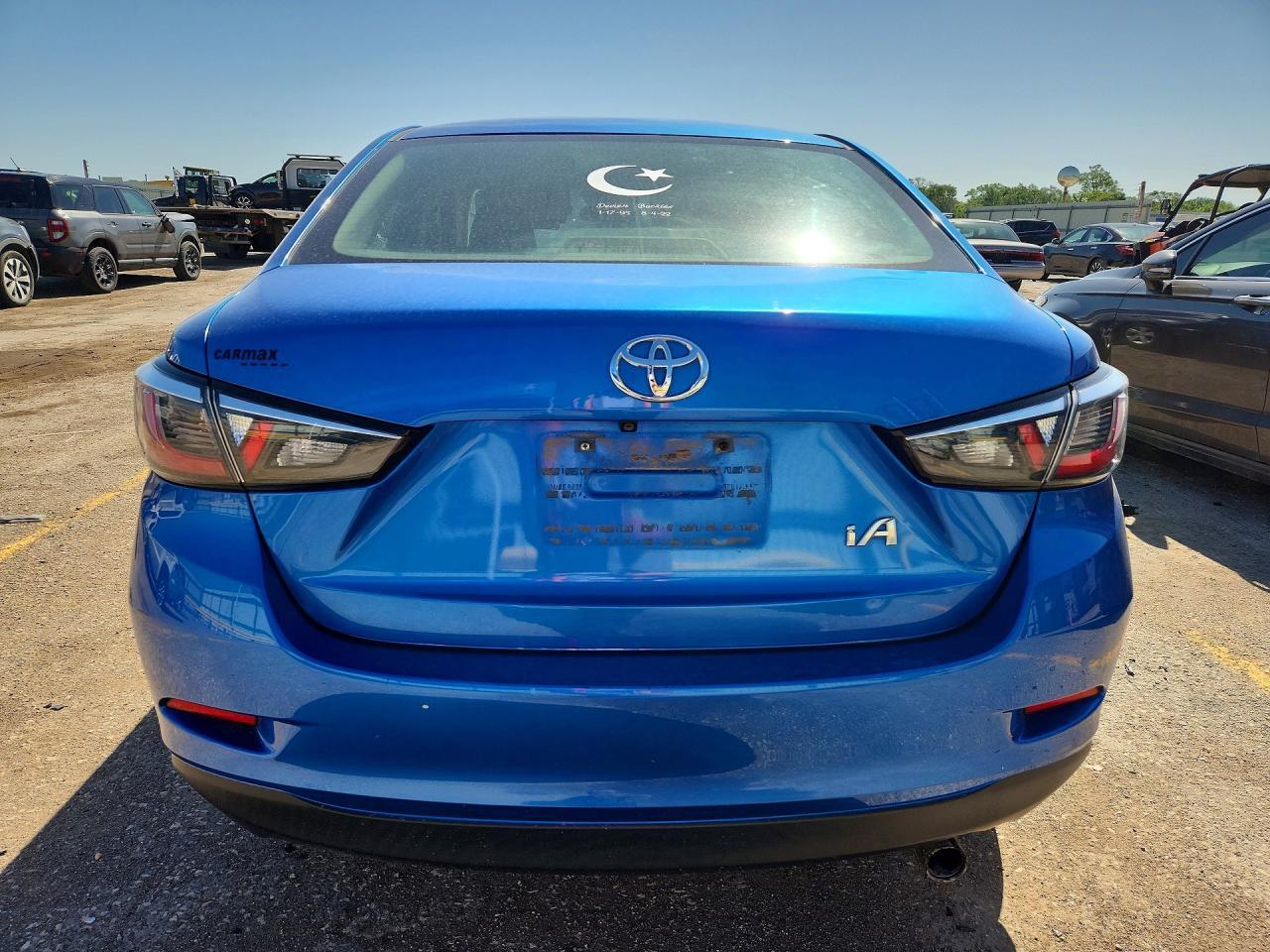 2018 Toyota Yaris Ia Base - Фото 6