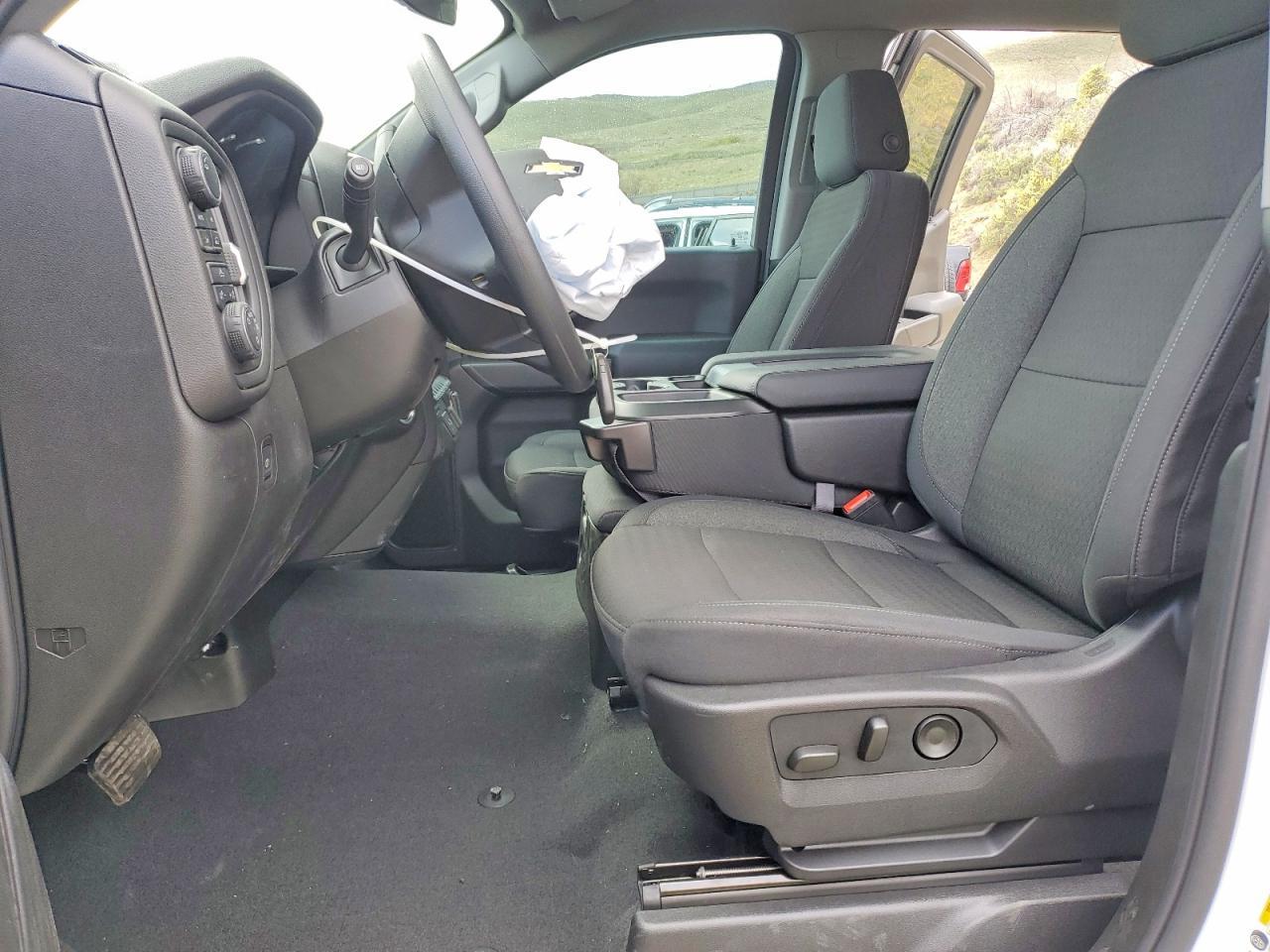 2026 Chevrolet Silverado K1500 Custom - Фото 7