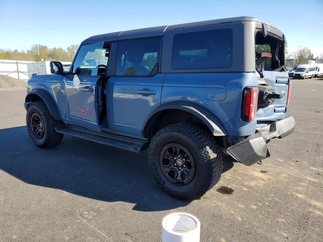 2025 Ford Bronco Outer Banks - Фото 2