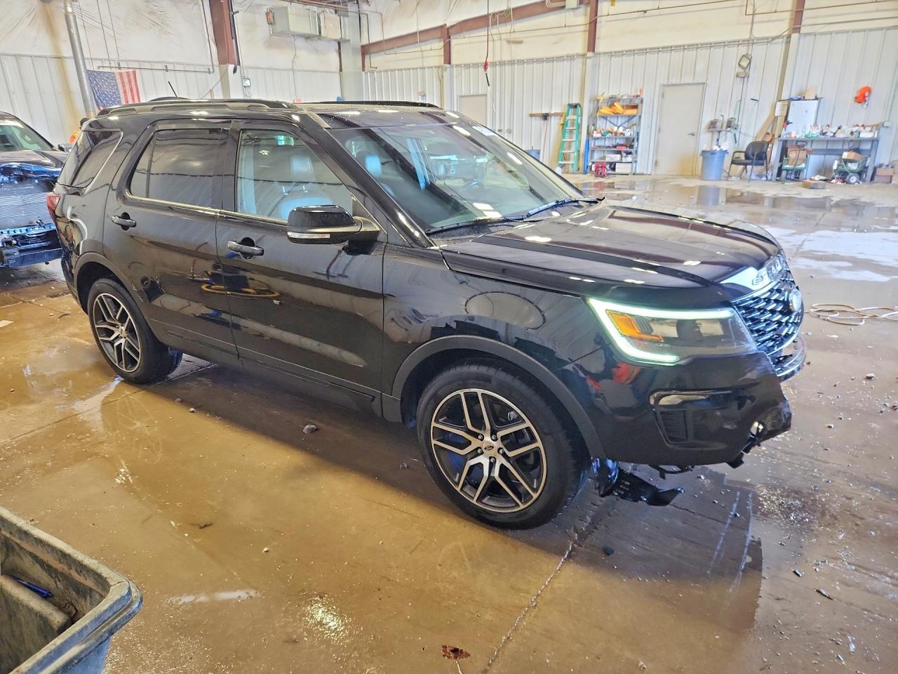 2018 Ford Explorer Sport - Image 4