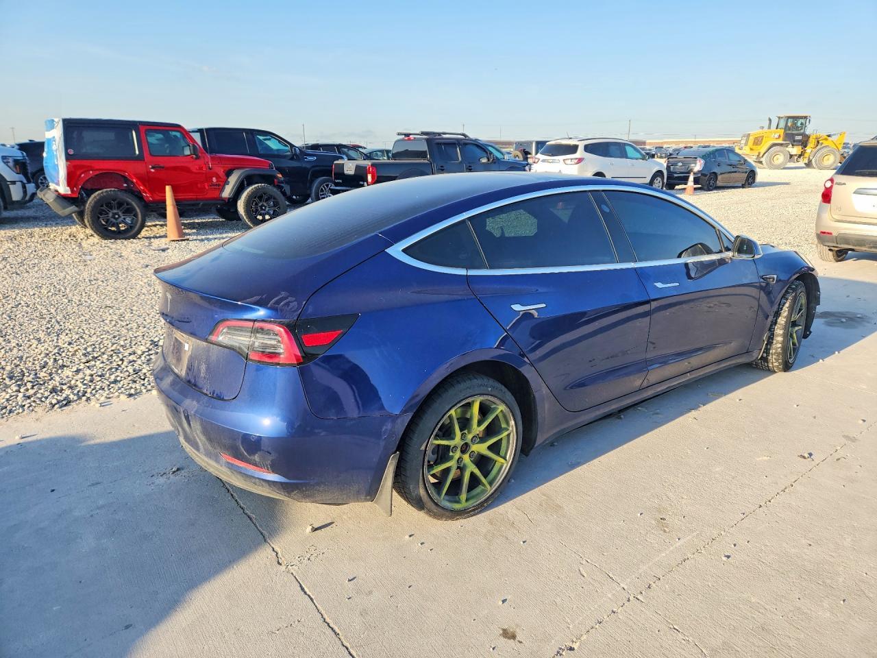 2020 Tesla Model 3 - Фото 3