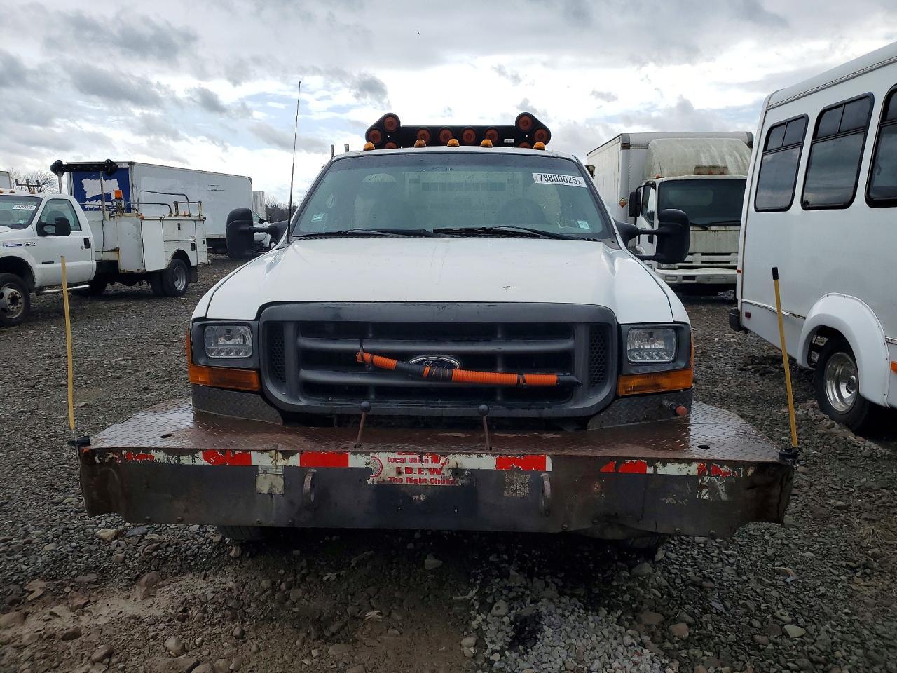 2000 Ford F450 Super Duty Utility / Service Truck - Image 5