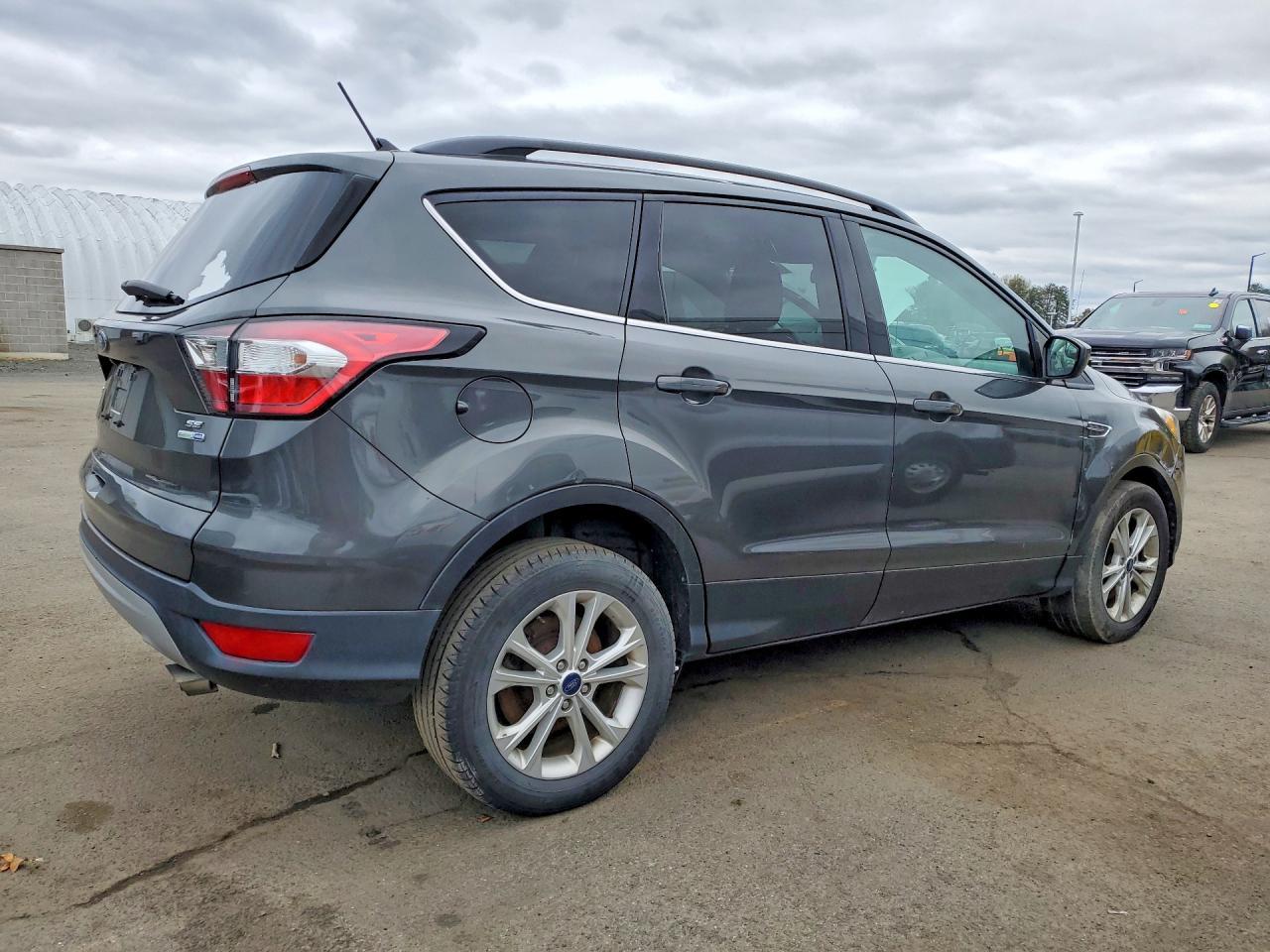 2018 Ford Escape Se - Фото 3