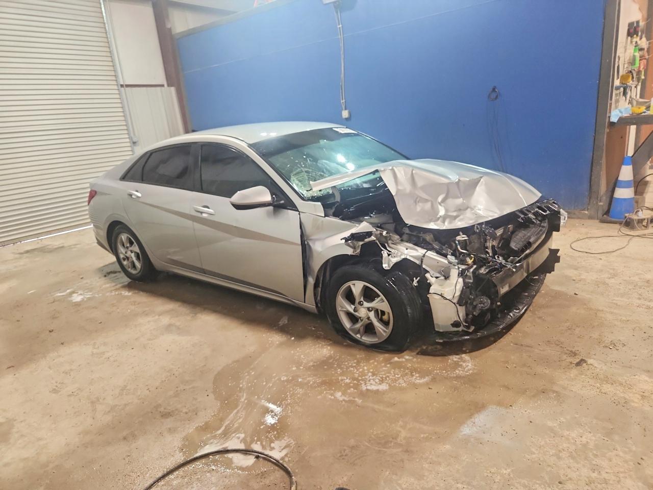 2021 Hyundai Elantra Se - Image 4